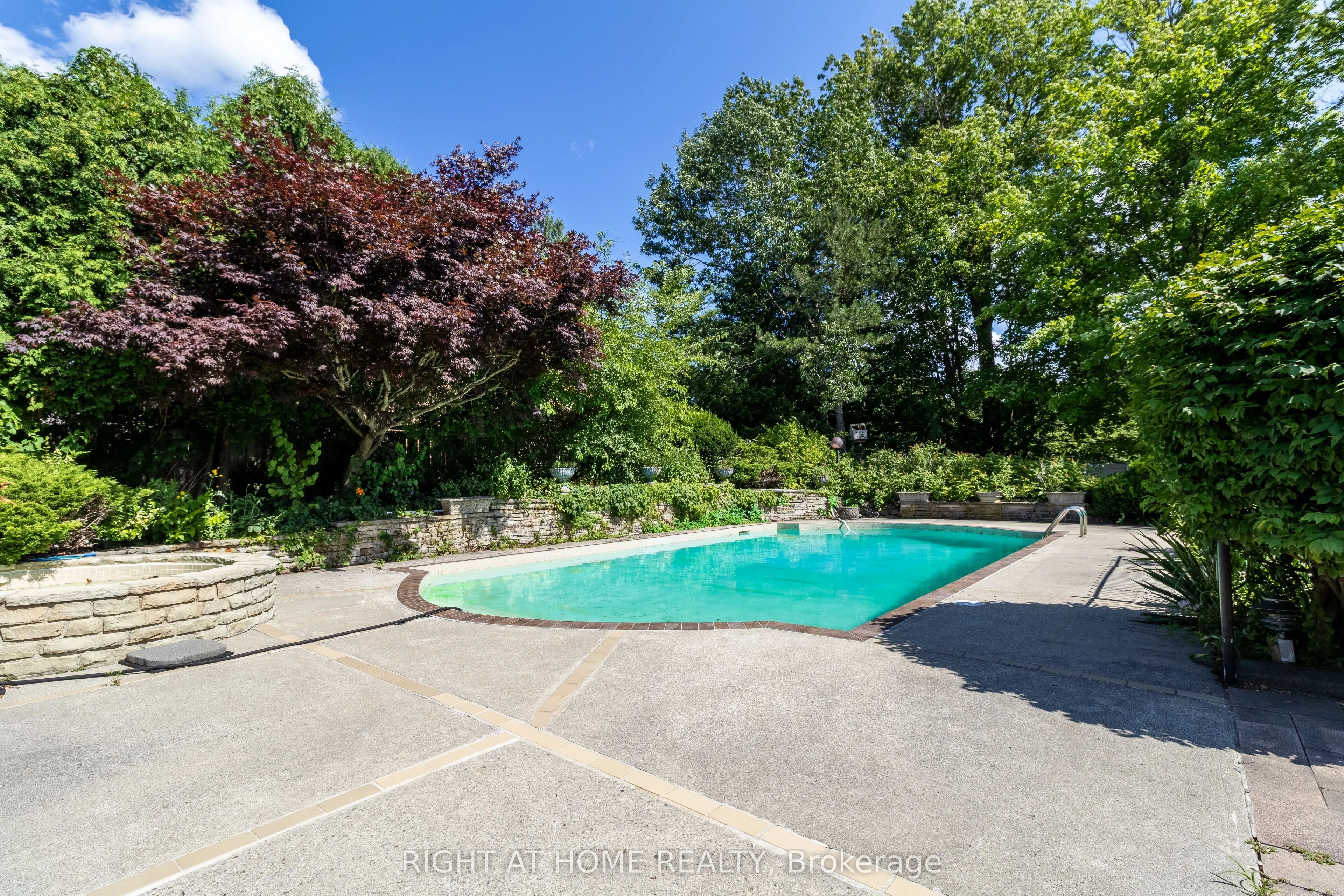 175 Bathgate Drive