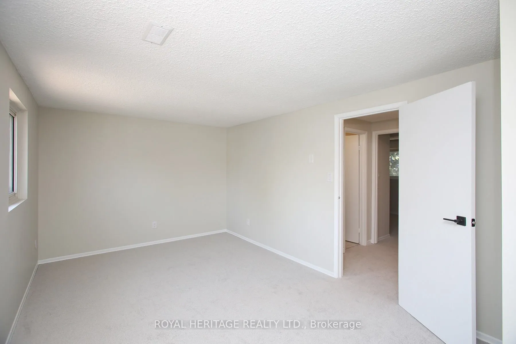 27 Parker Crescent, #15