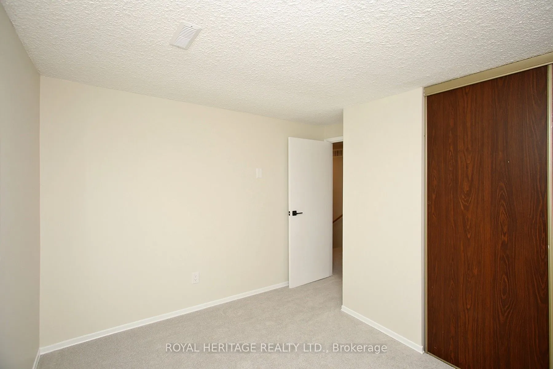 27 Parker Crescent, #15