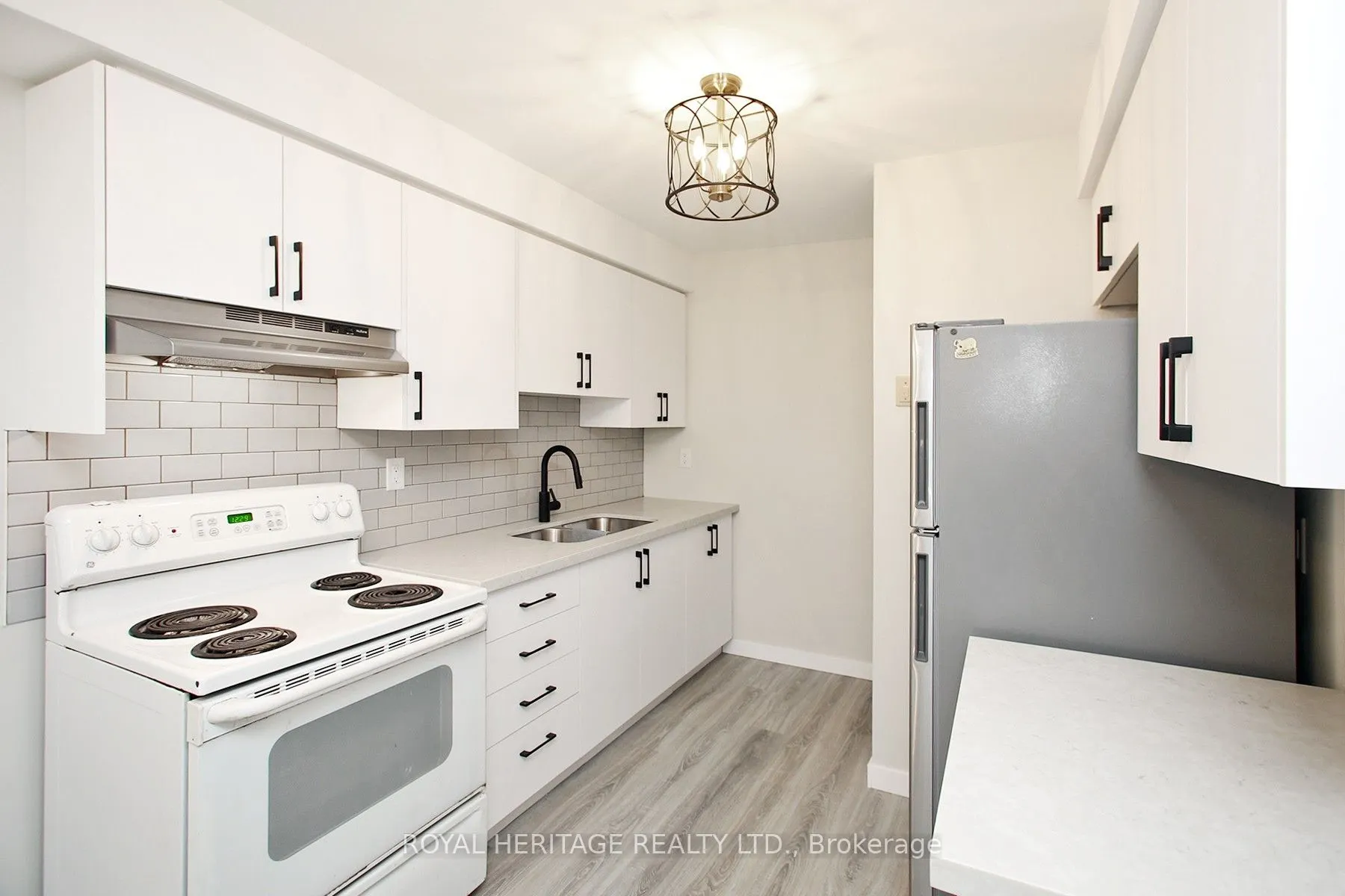 27 Parker Crescent, #15