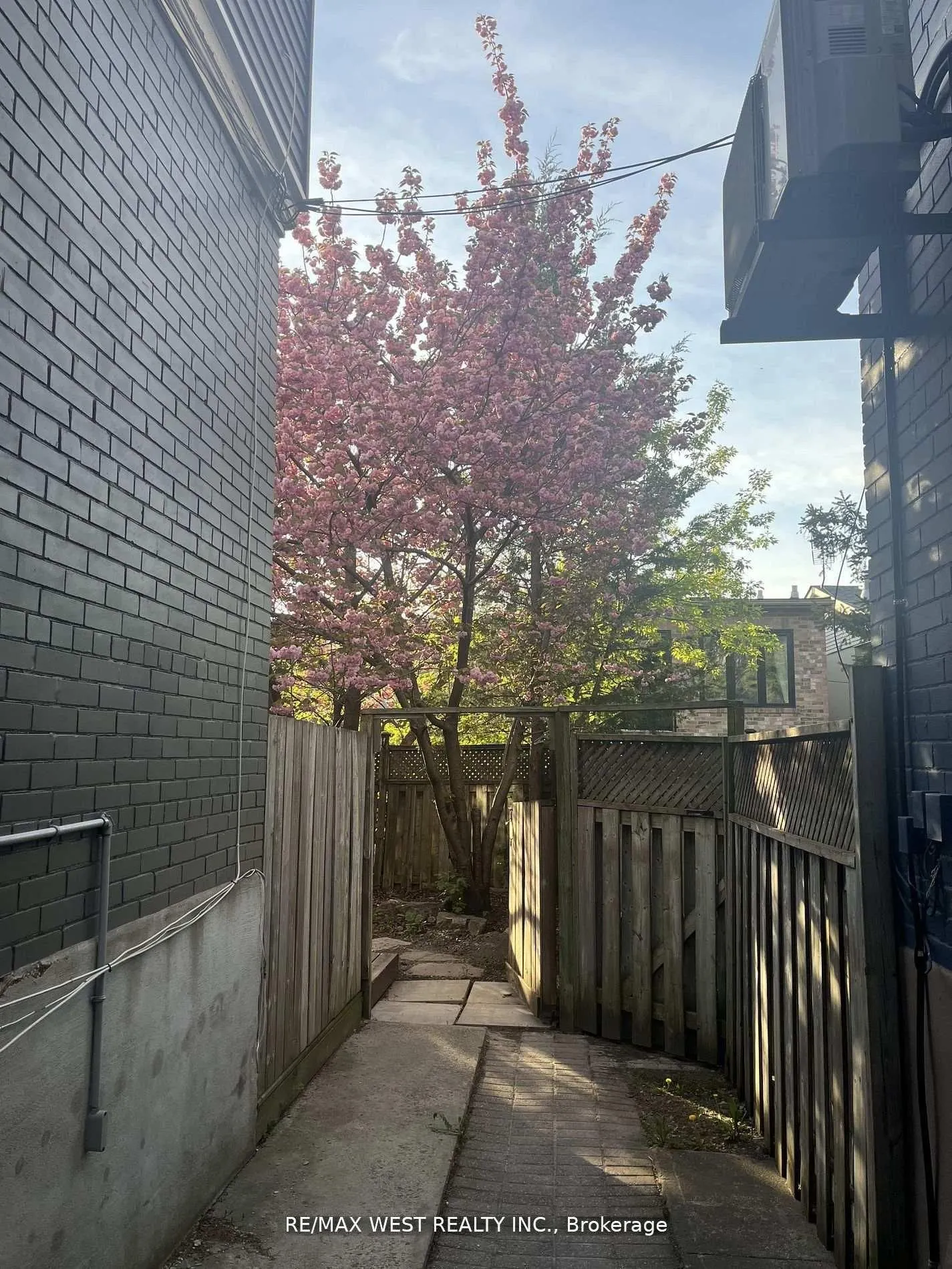 420 Kingston Road