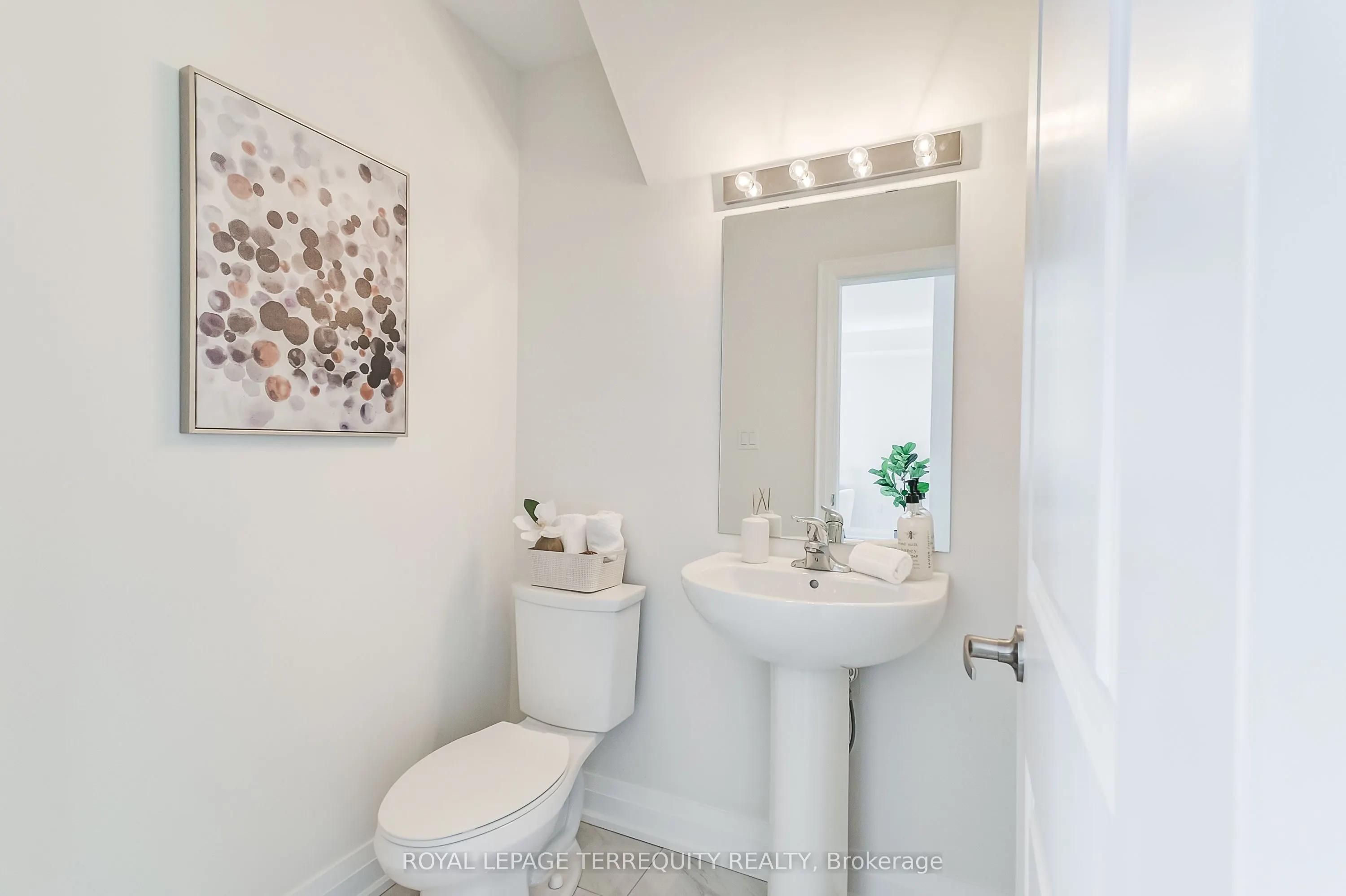 1224 Talisman Manor