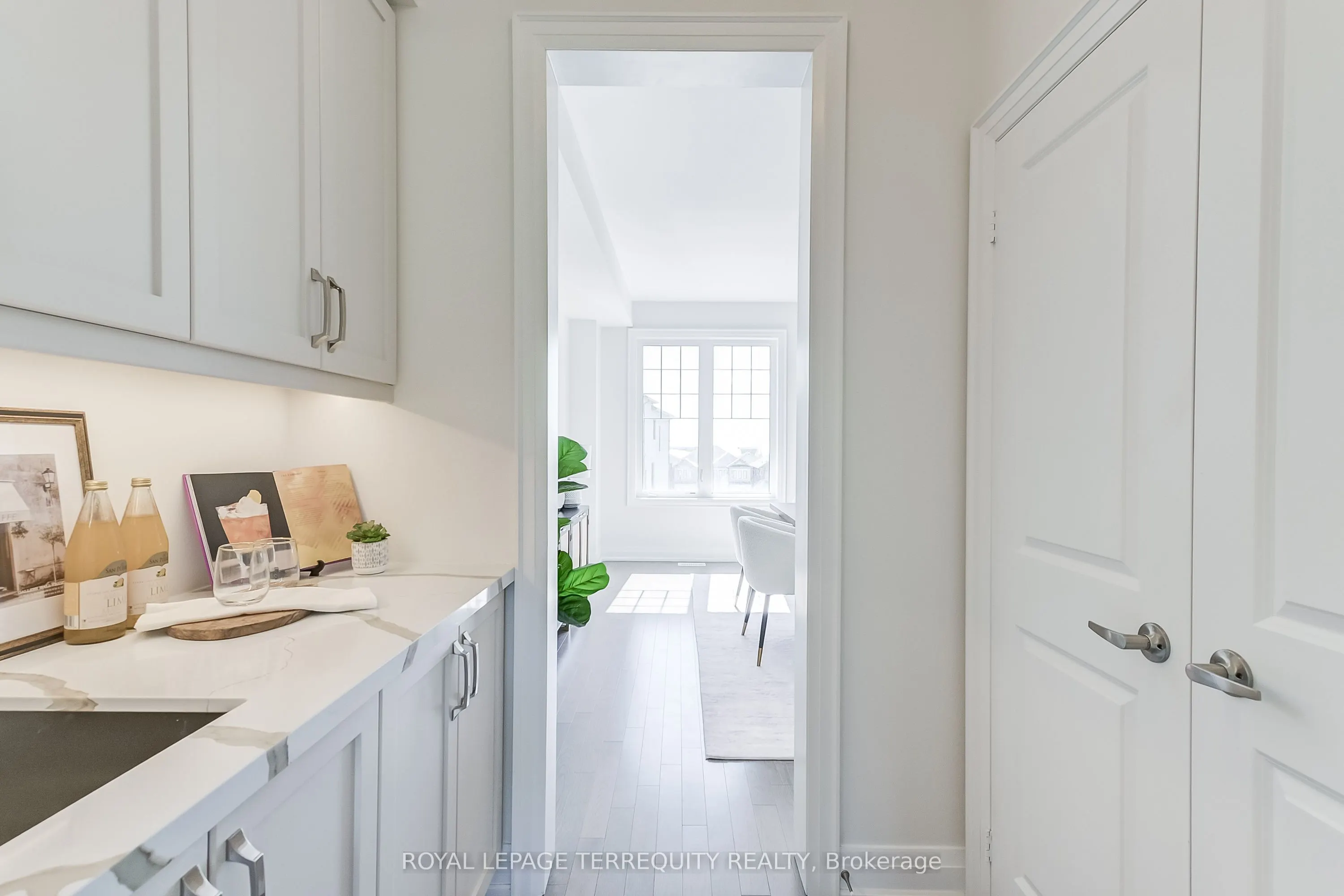 1224 Talisman Manor