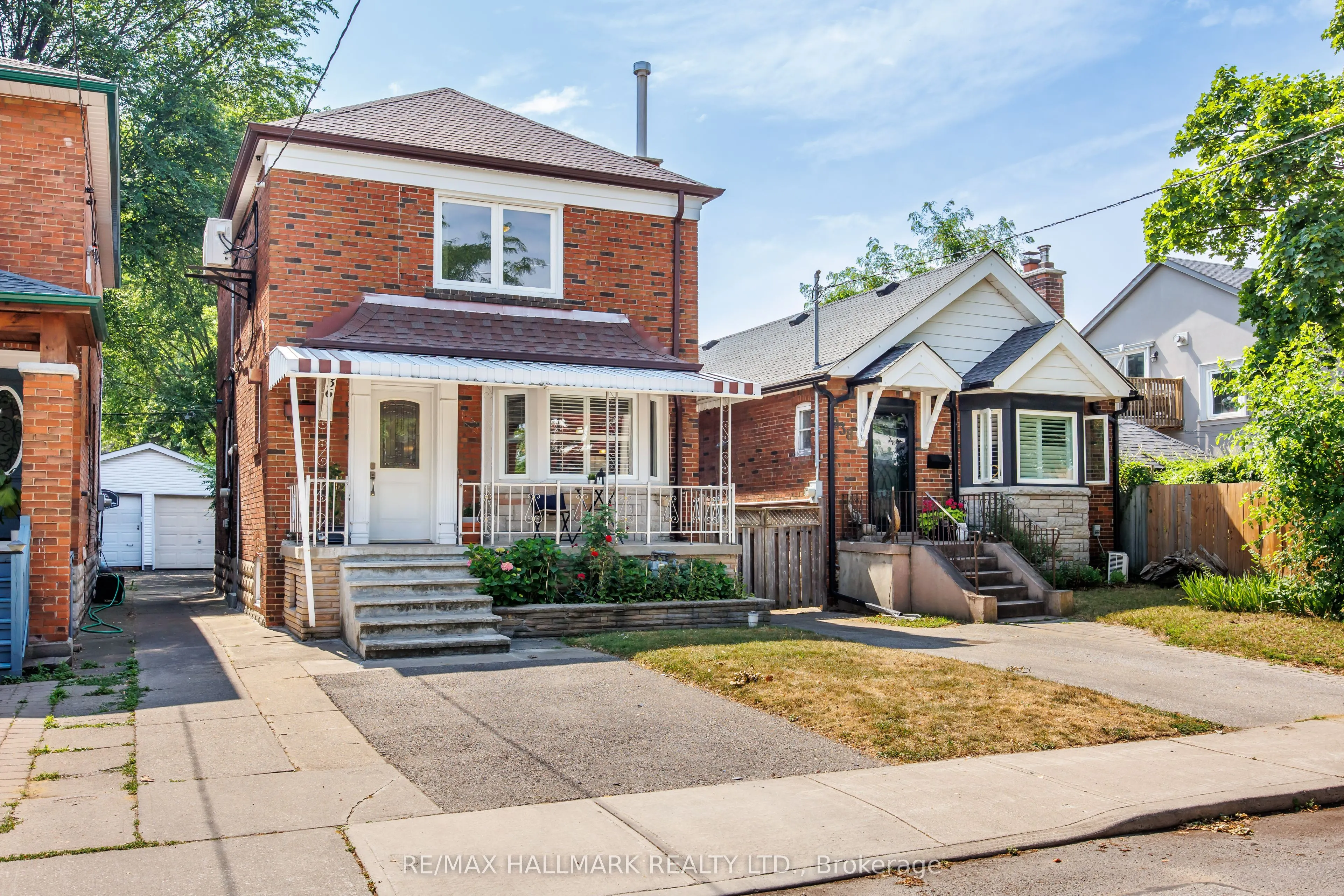 236 Dewhurst Boulevard N