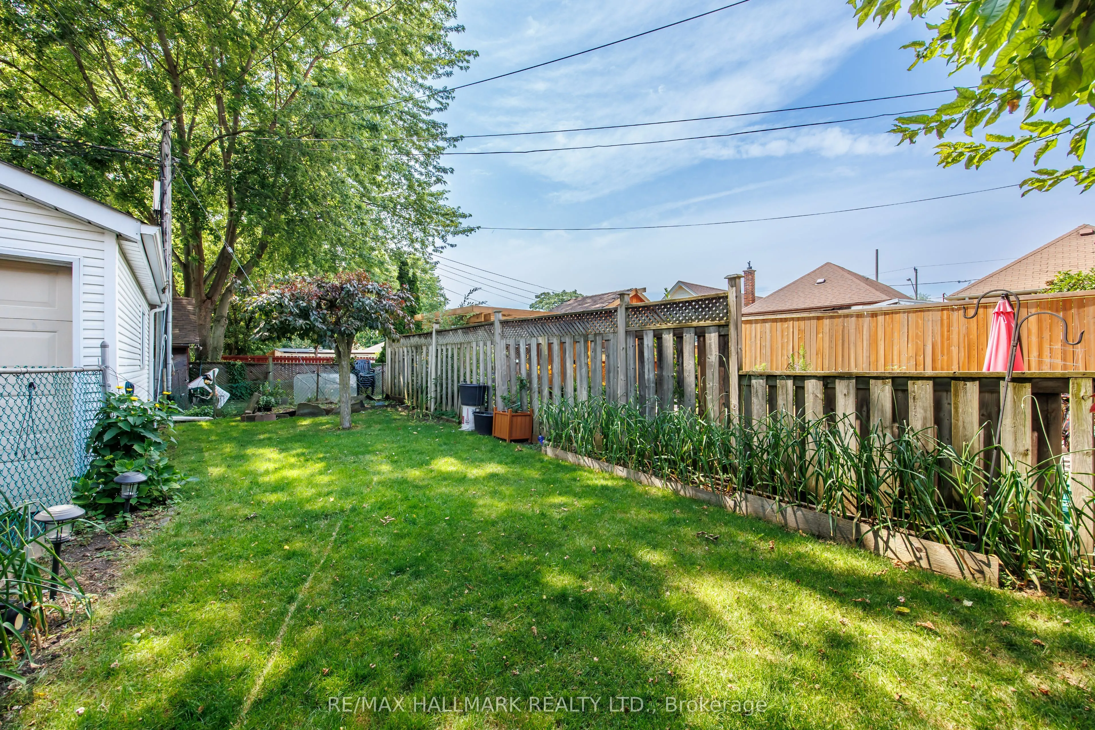 236 Dewhurst Boulevard N