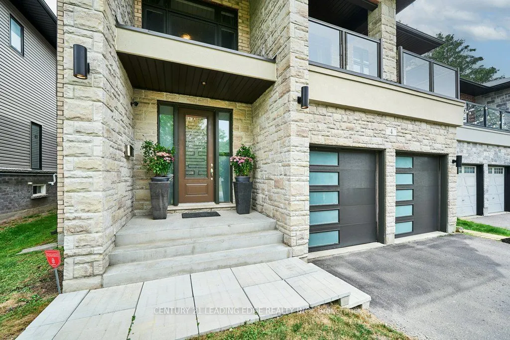 4 Mann Street