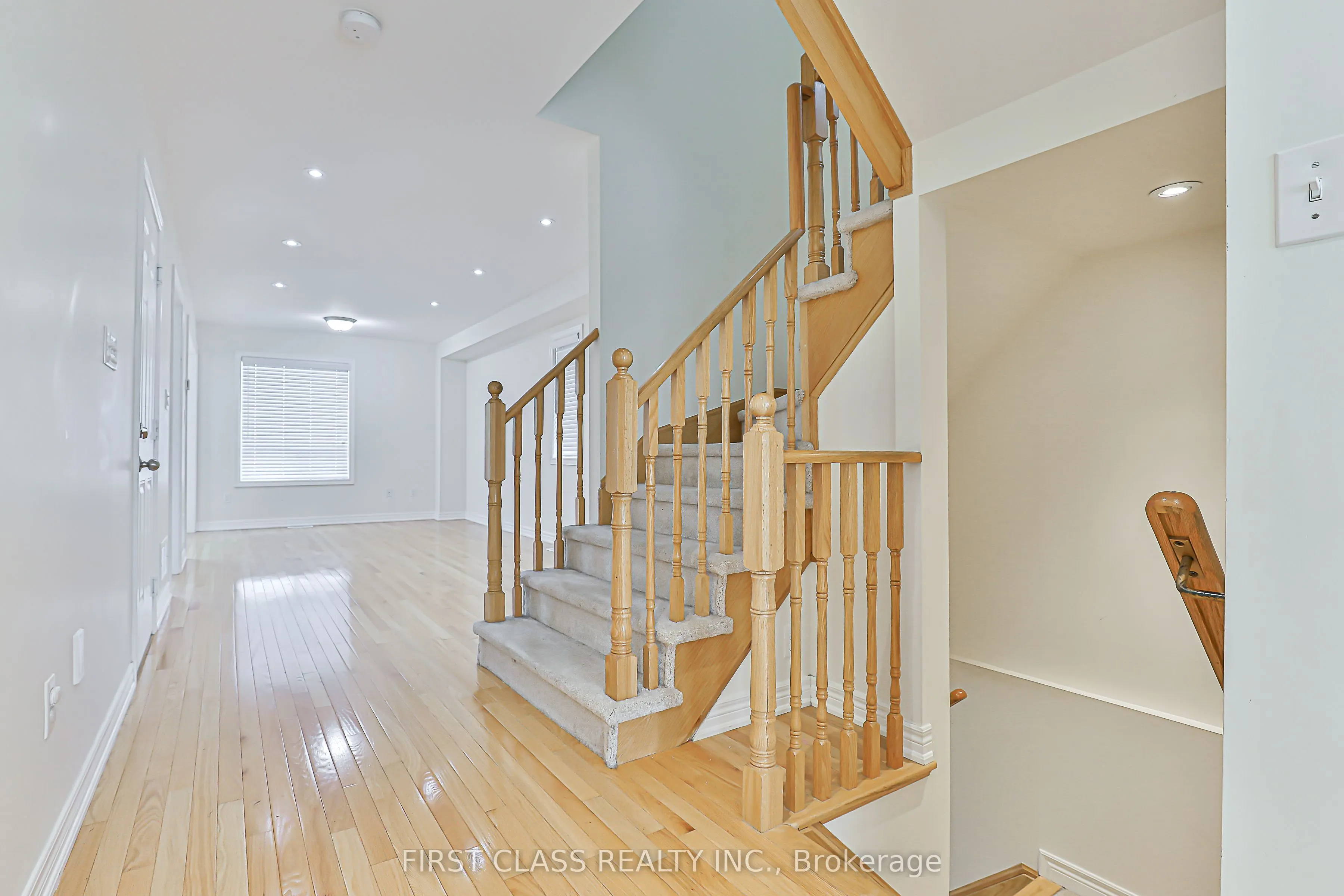 35 Kirkland Place