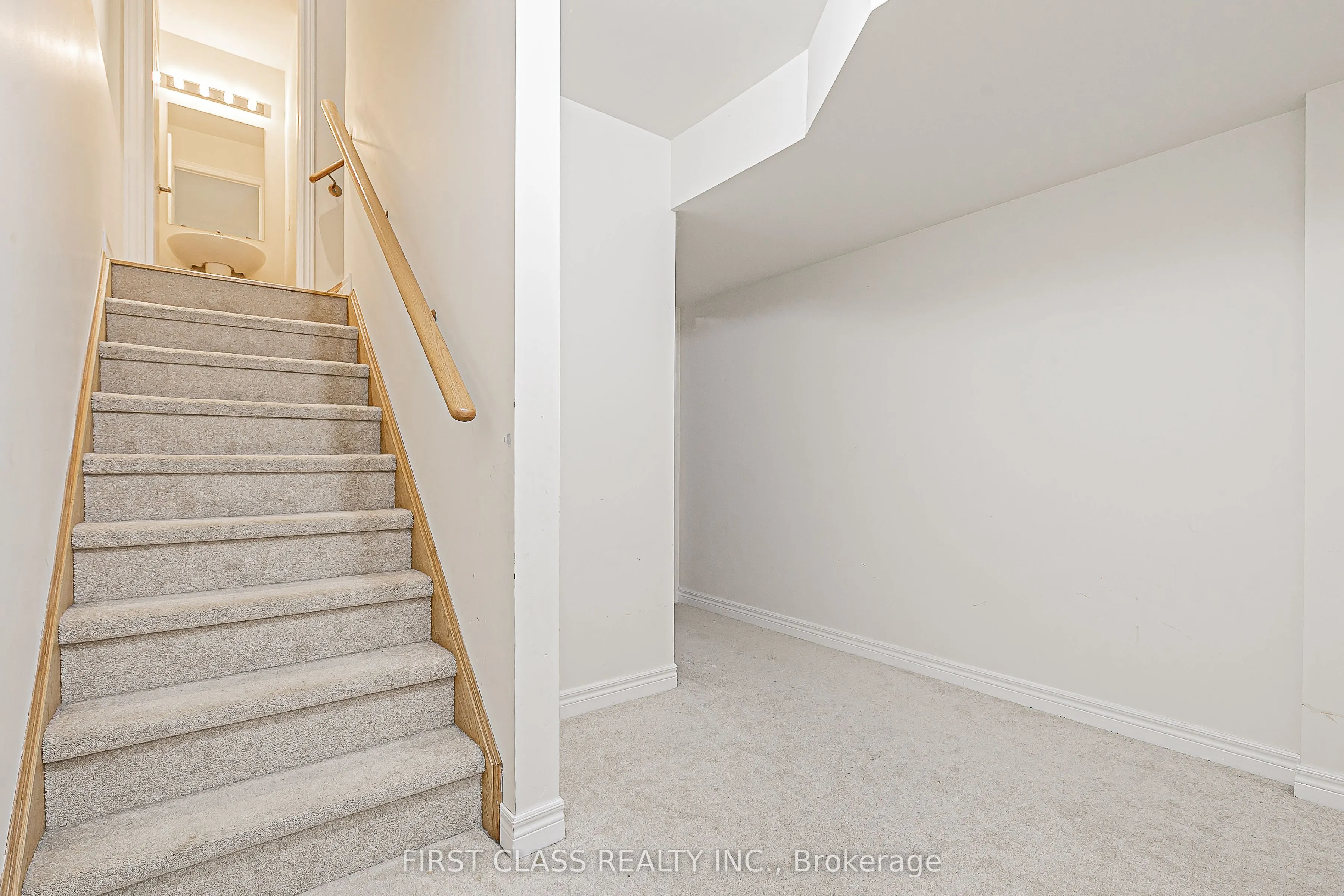 35 Kirkland Place