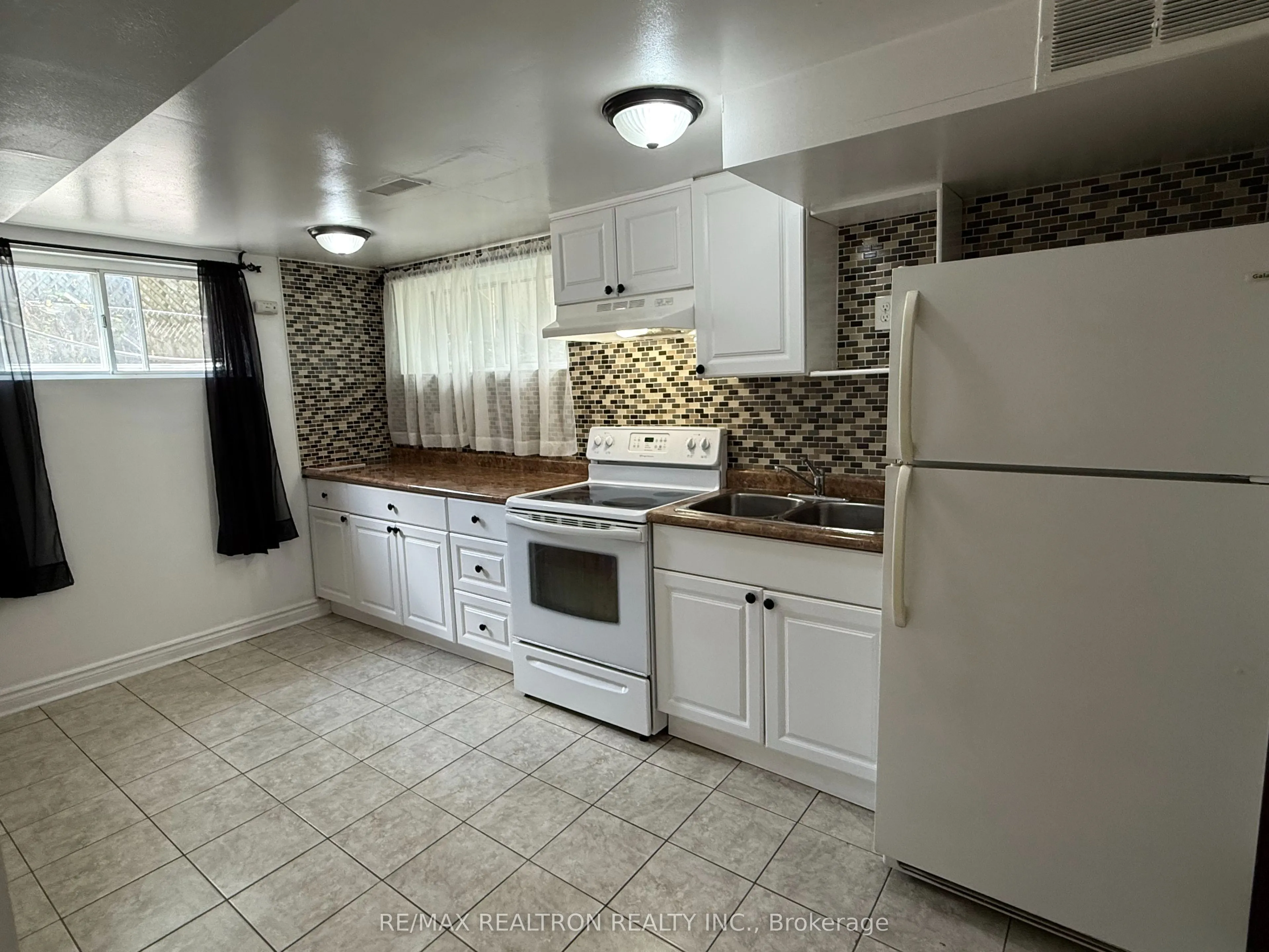 56 Overture Road, #Lower