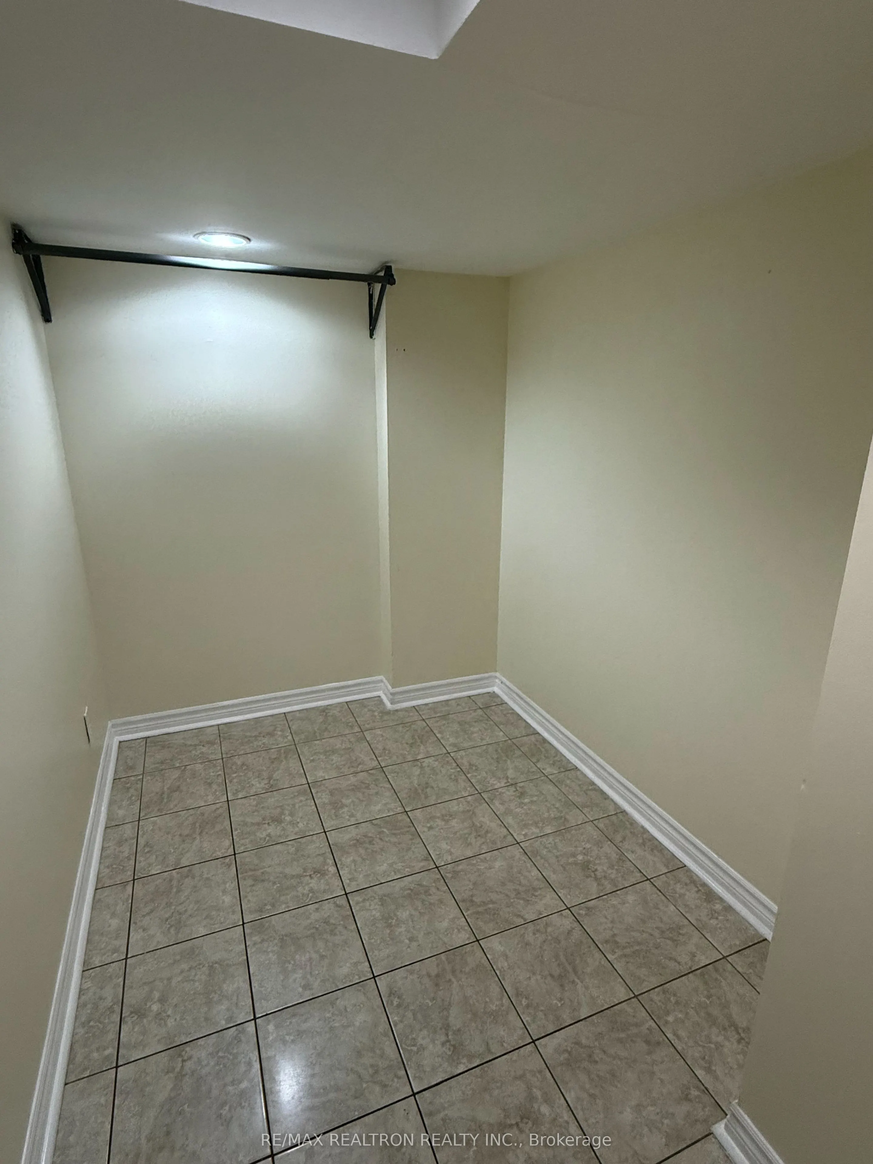 56 Overture Road, #Lower