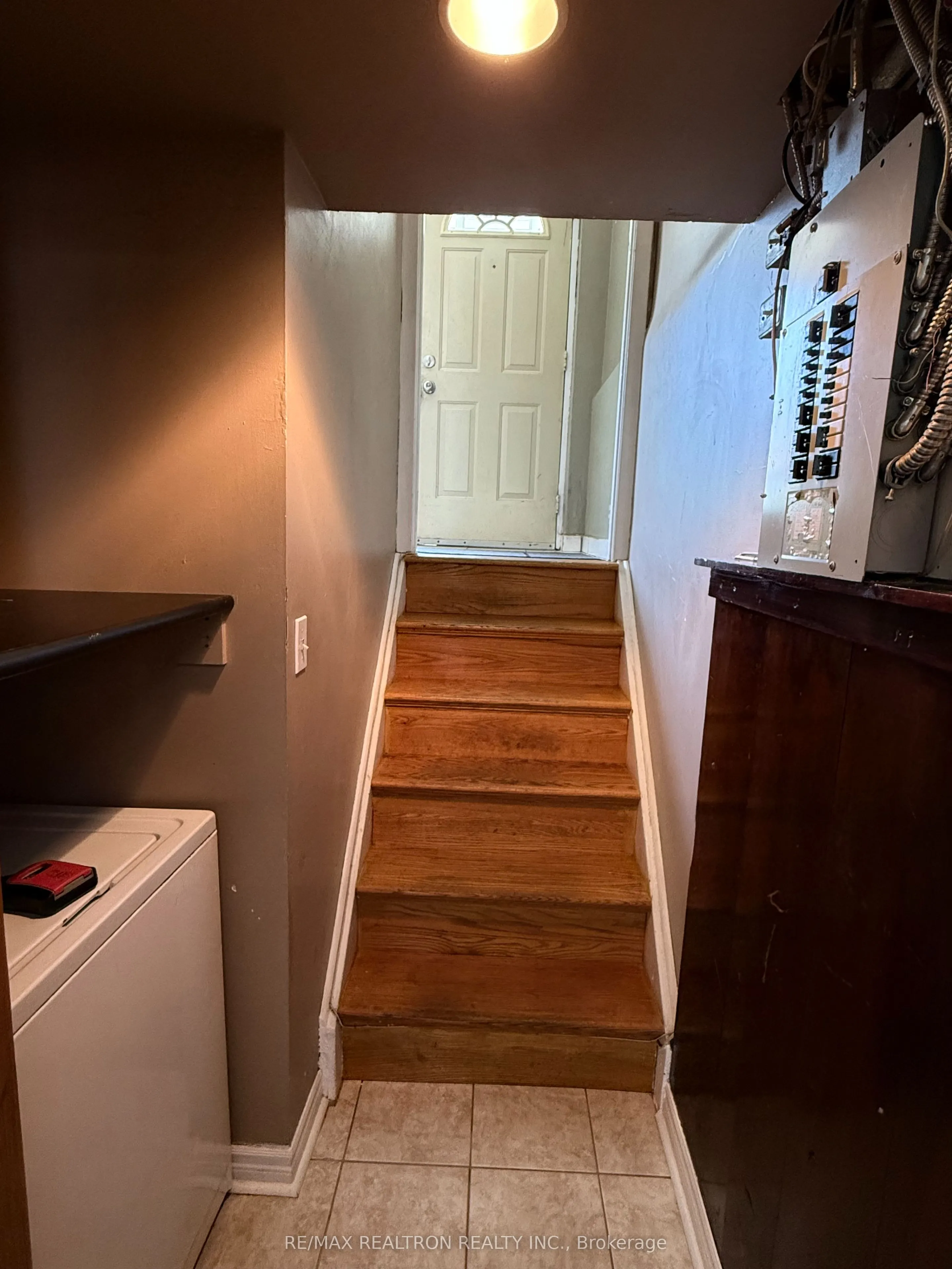 56 Overture Road, #Lower
