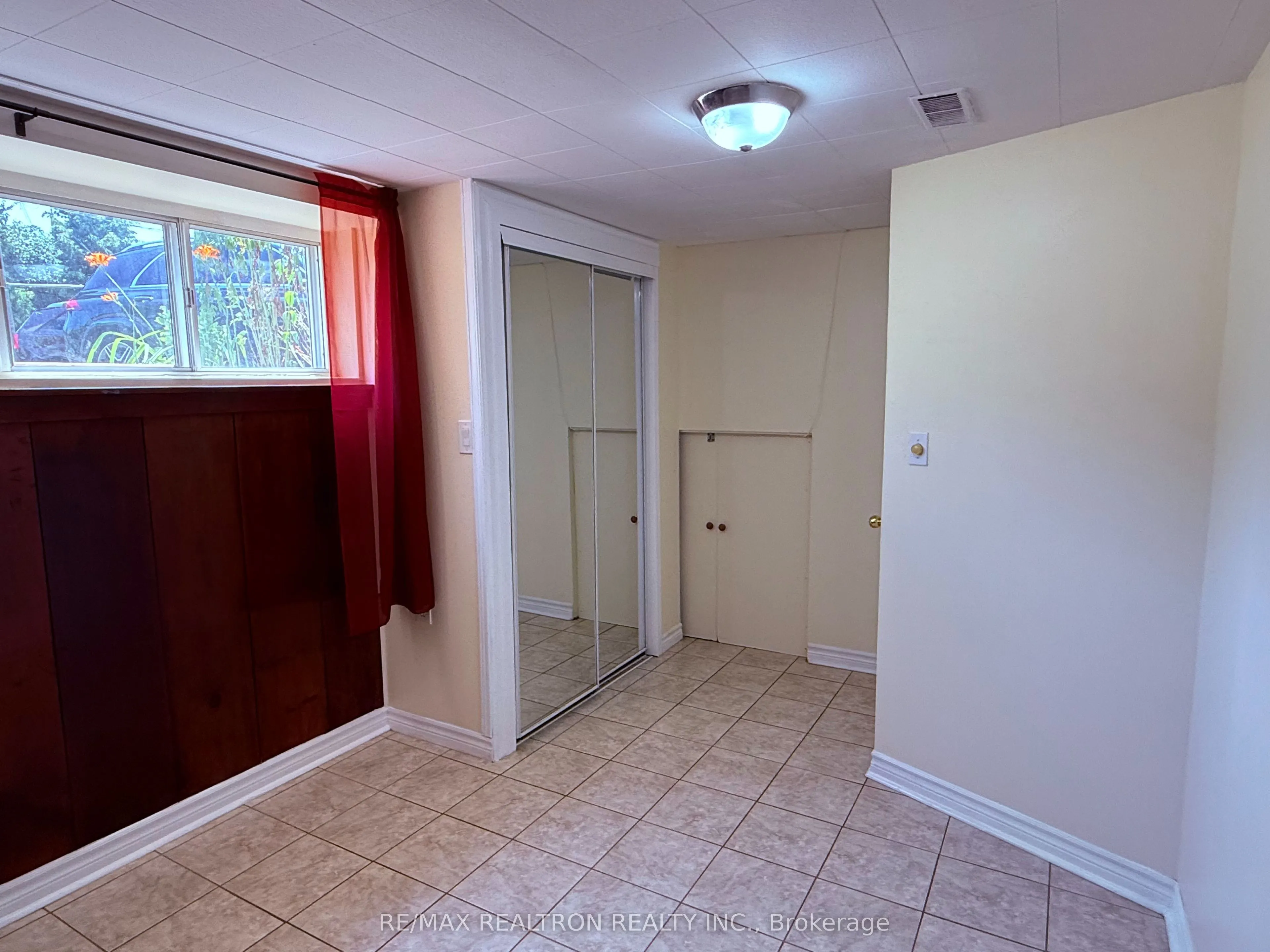 56 Overture Road, #Lower