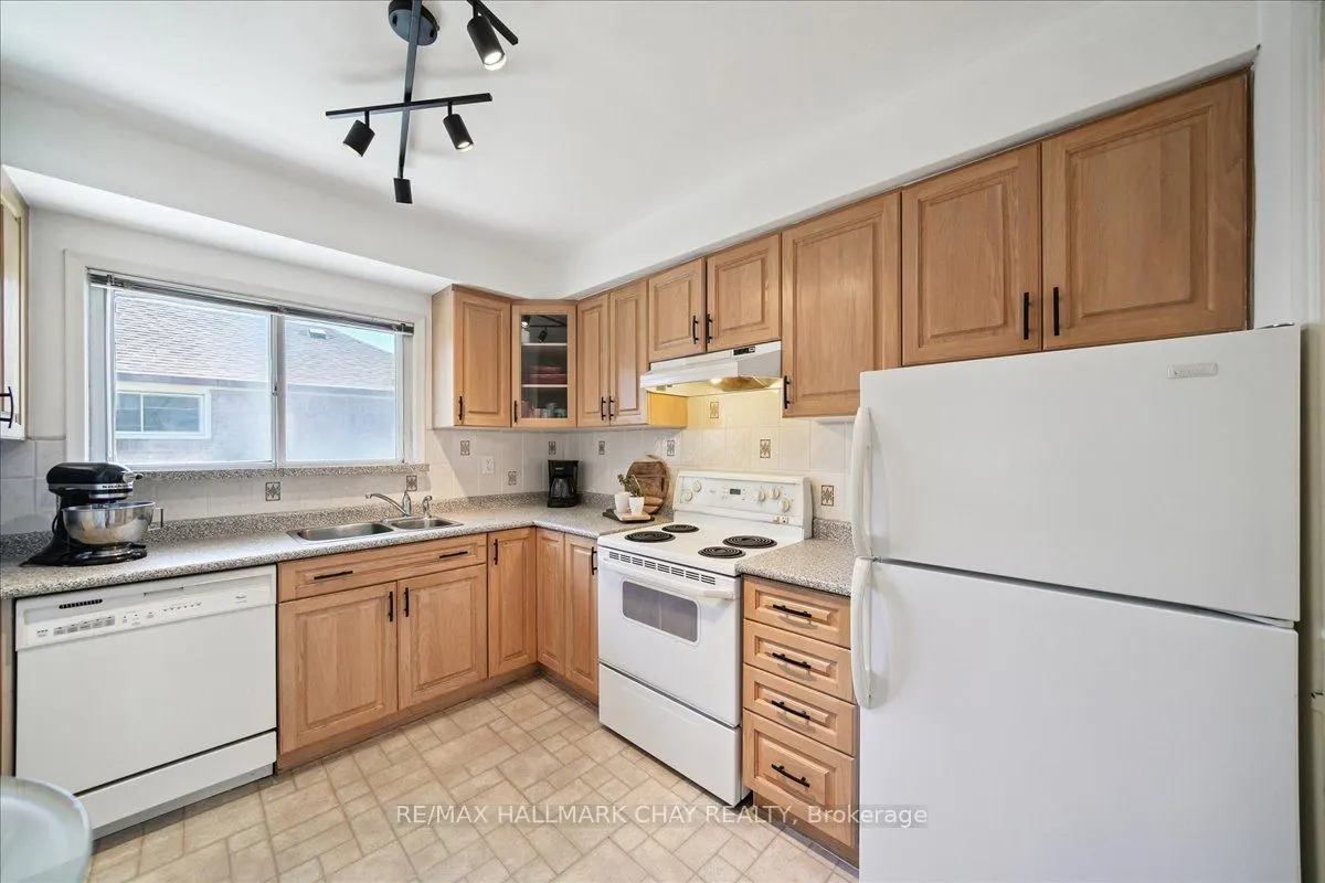 93 Clonmore Drive