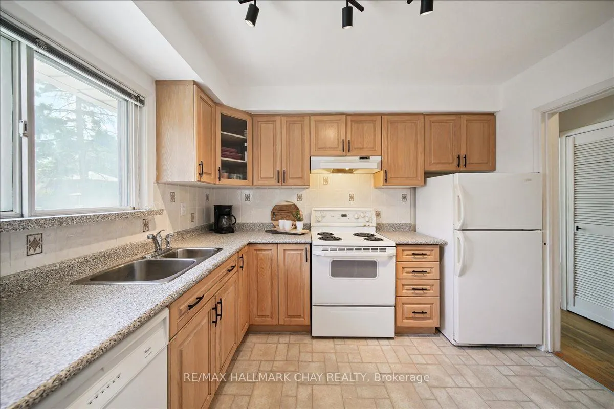 93 Clonmore Drive
