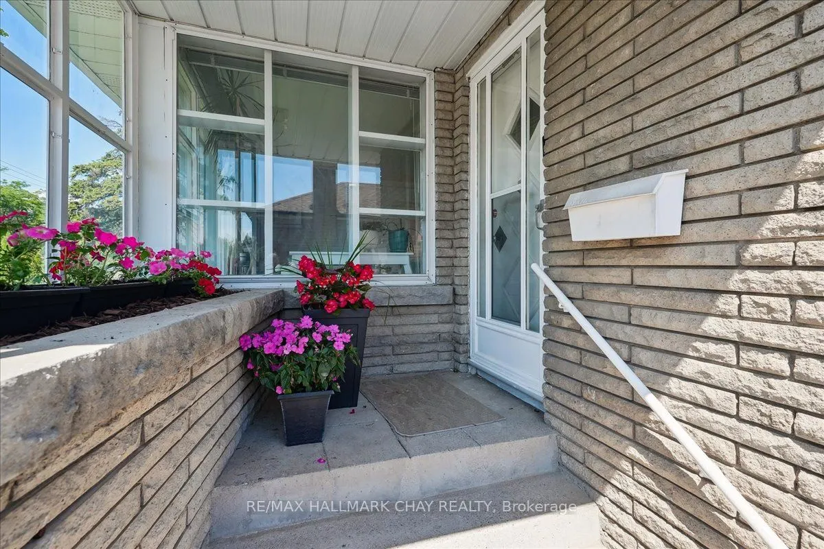 93 Clonmore Drive
