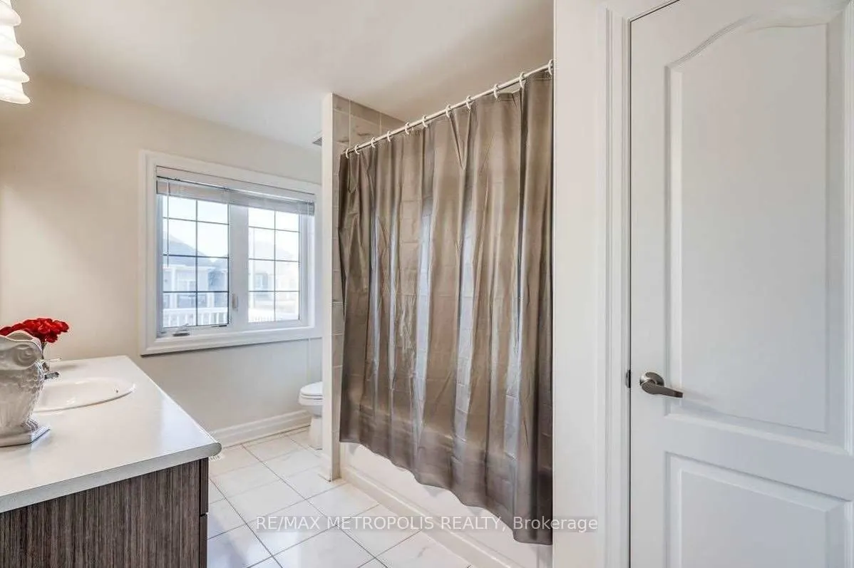 66 Westfield Drive, #Upper