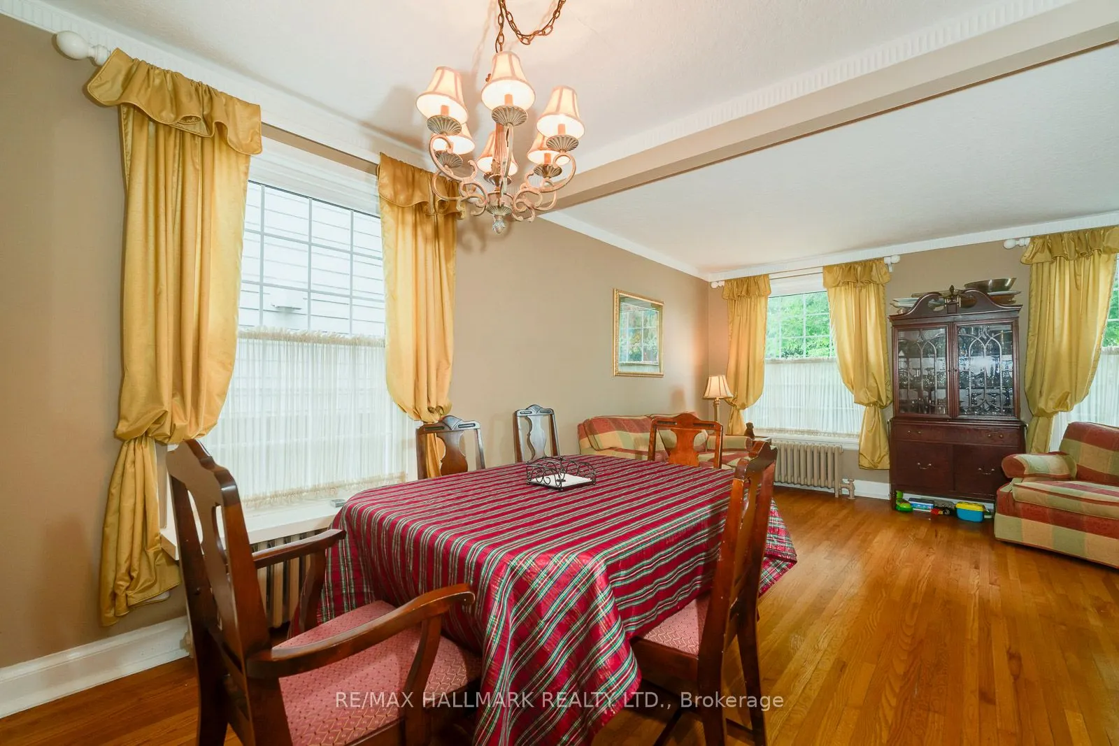 42 Hunt Club Drive
