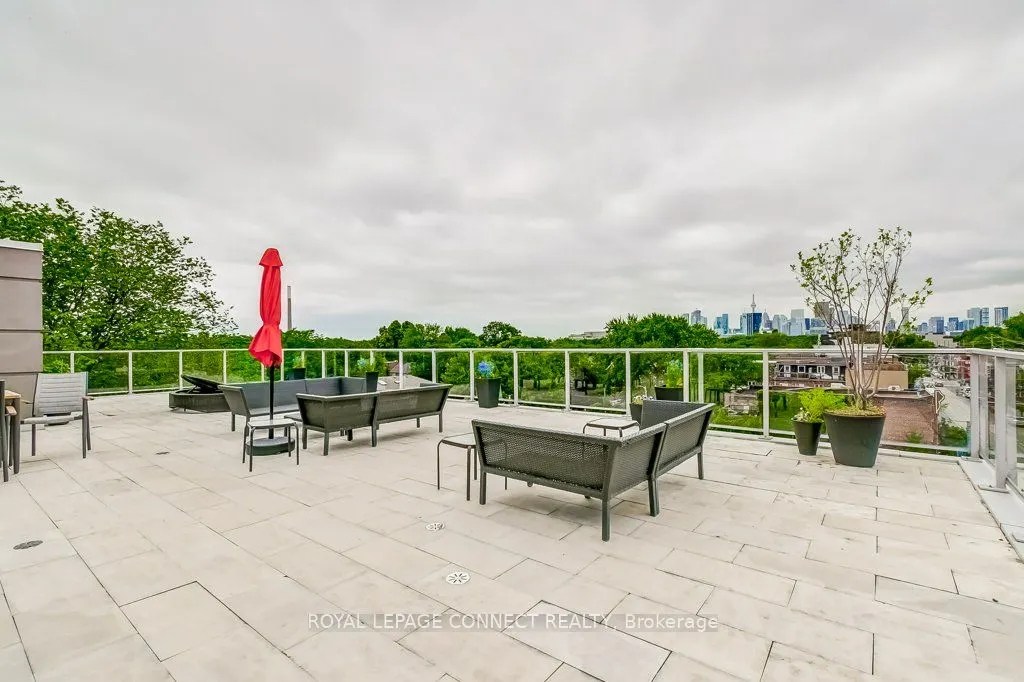 1003 Queen Street E, #401