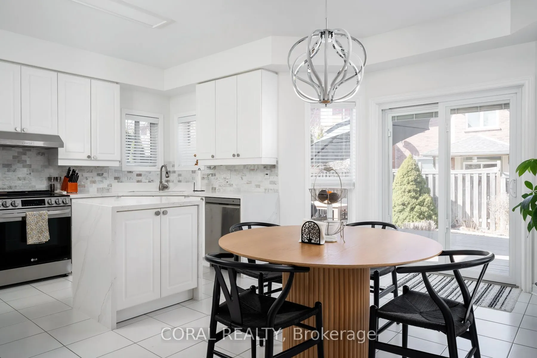 947 Wingarden Crescent