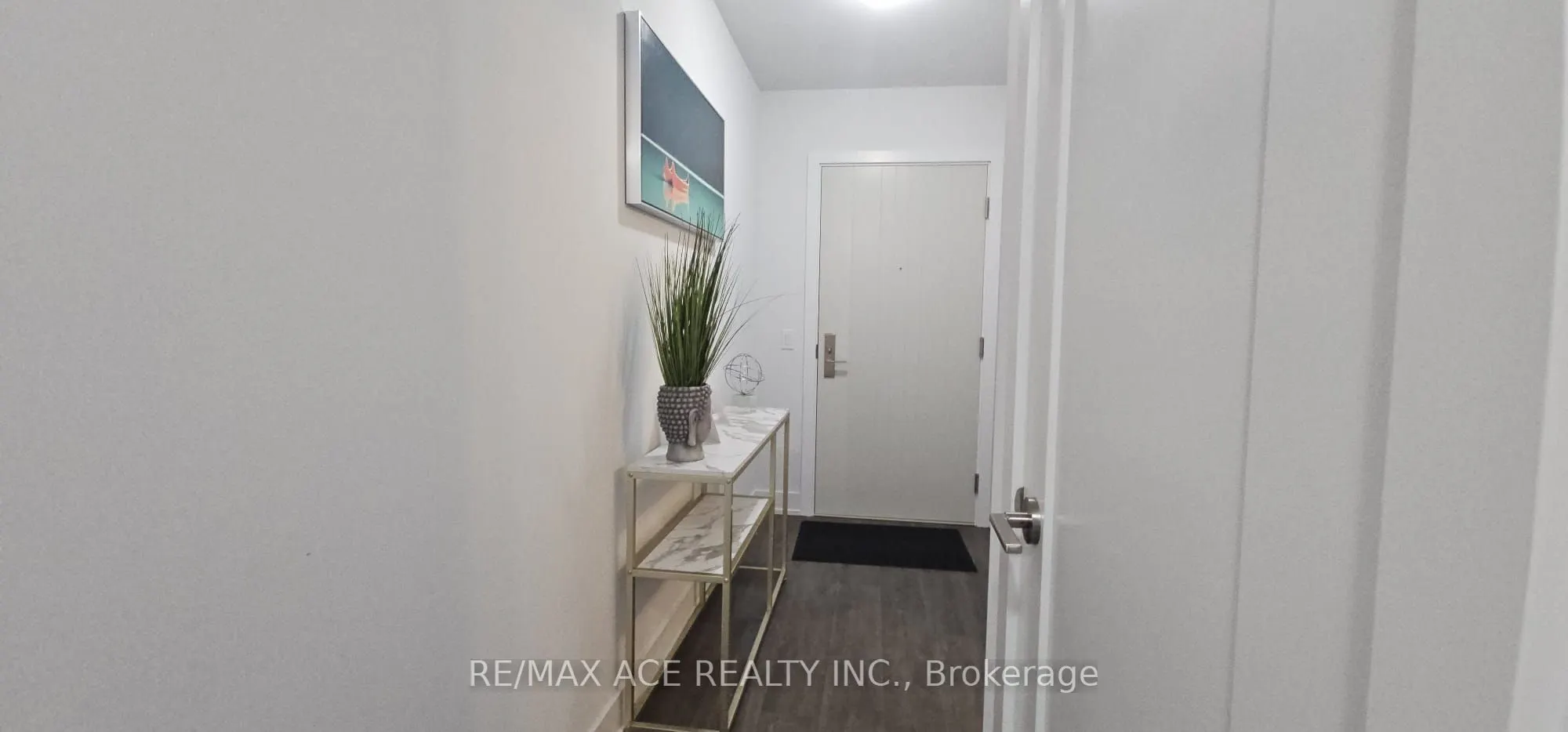 2550 Simcoe Street N, #1402