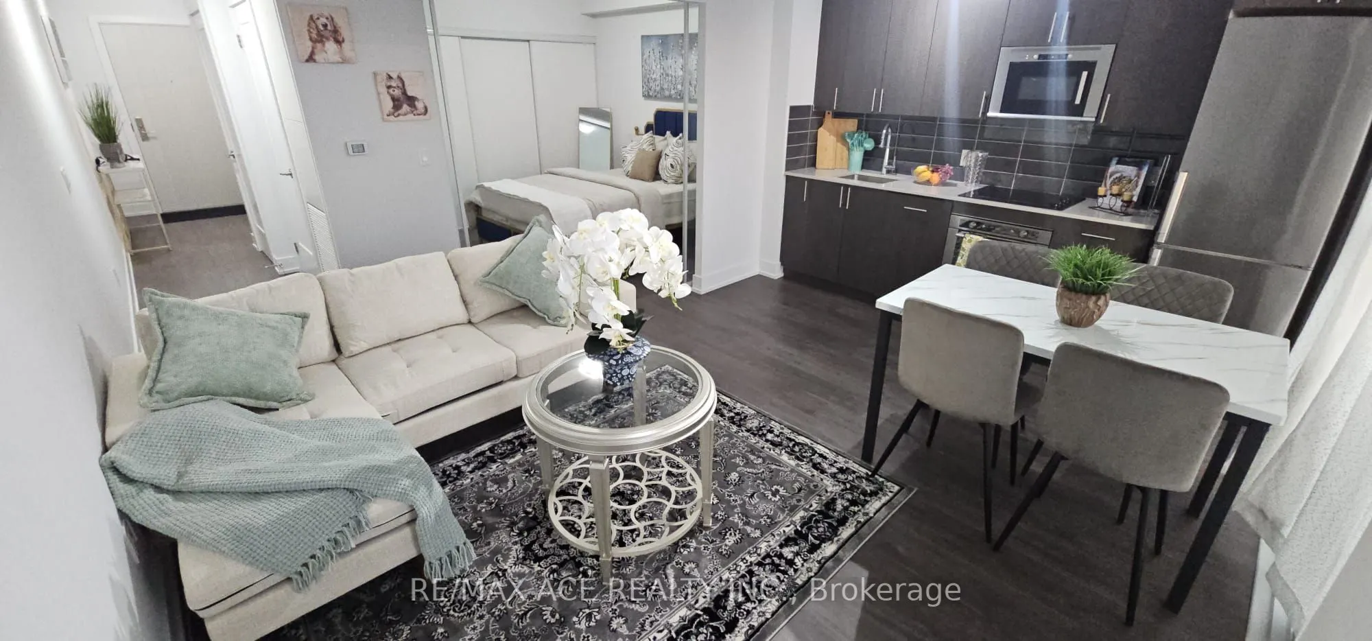 2550 Simcoe Street N, #1402