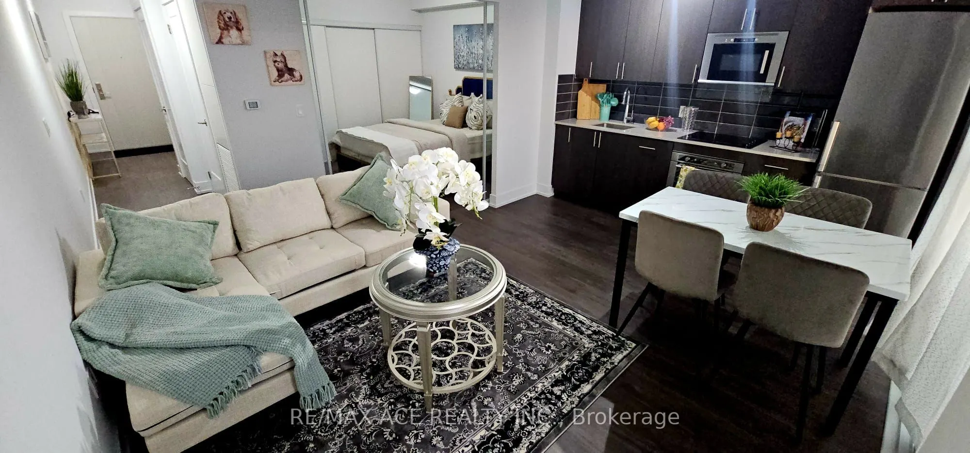 2550 Simcoe Street N, #1402