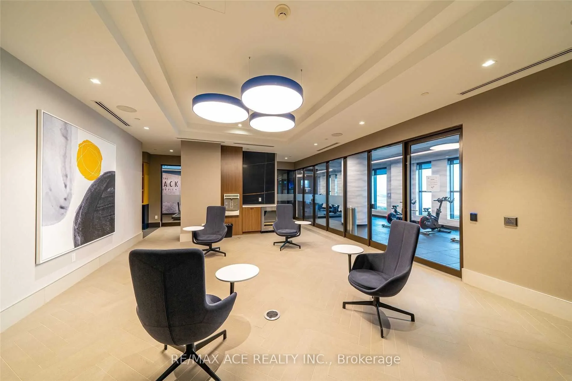 2550 Simcoe Street N, #1402