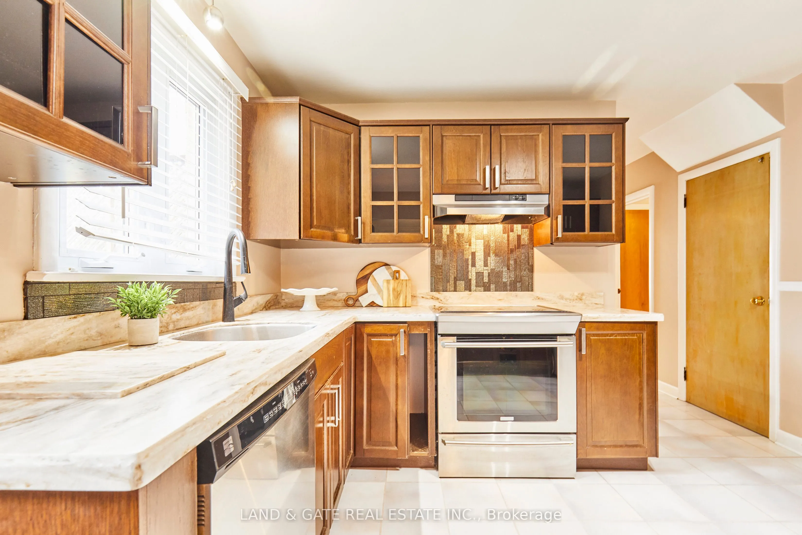 854 Regent Drive
