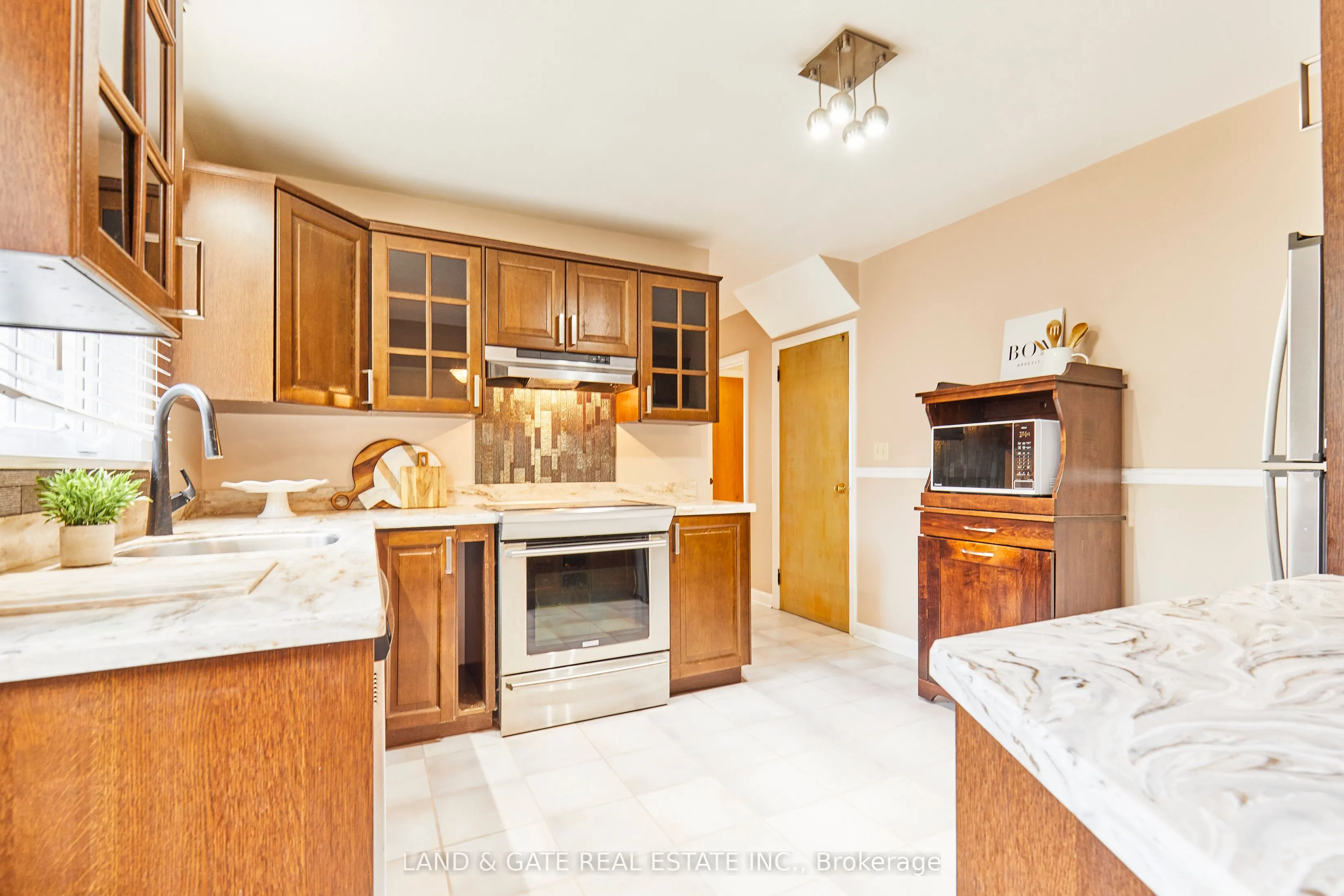 854 Regent Drive