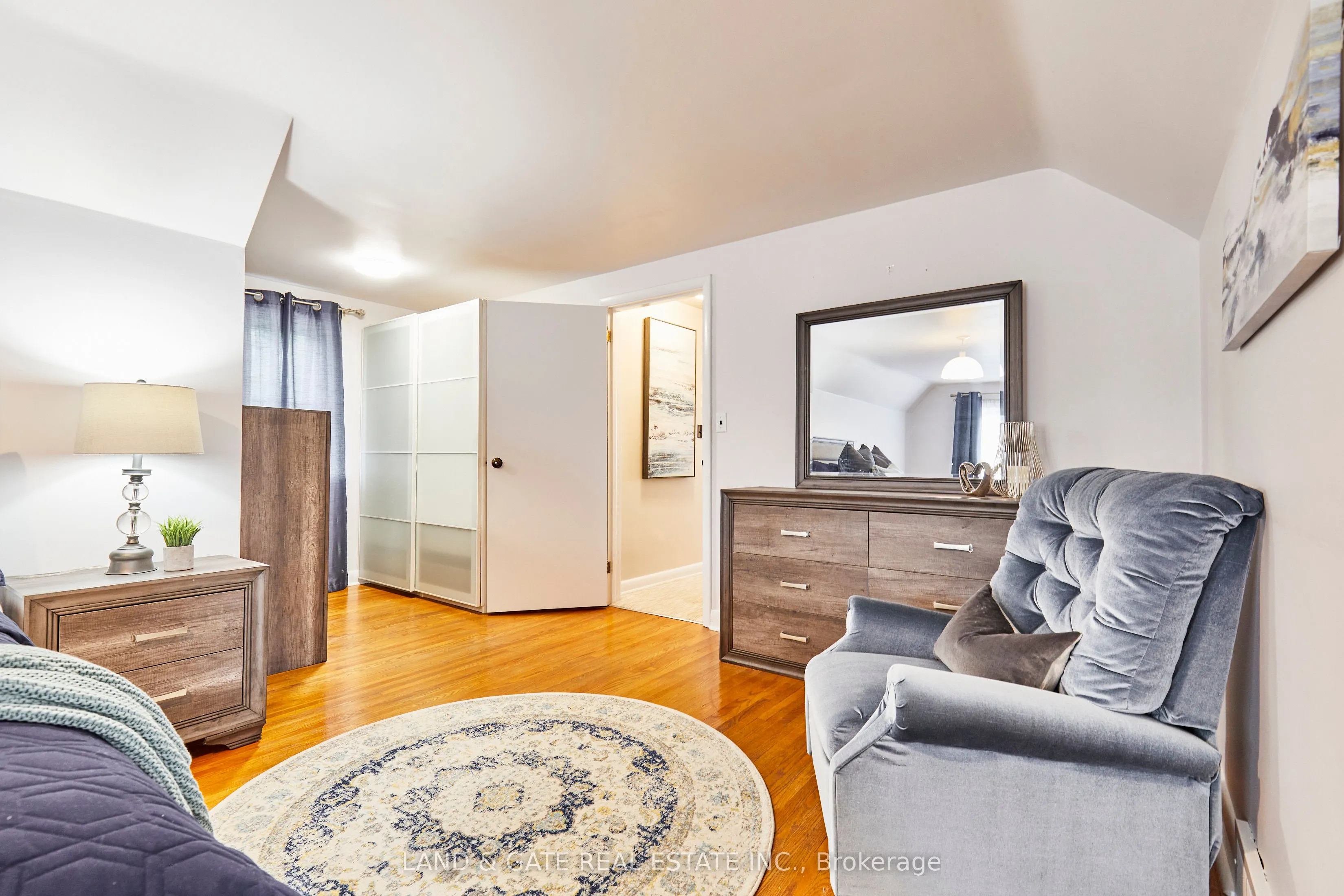 854 Regent Drive