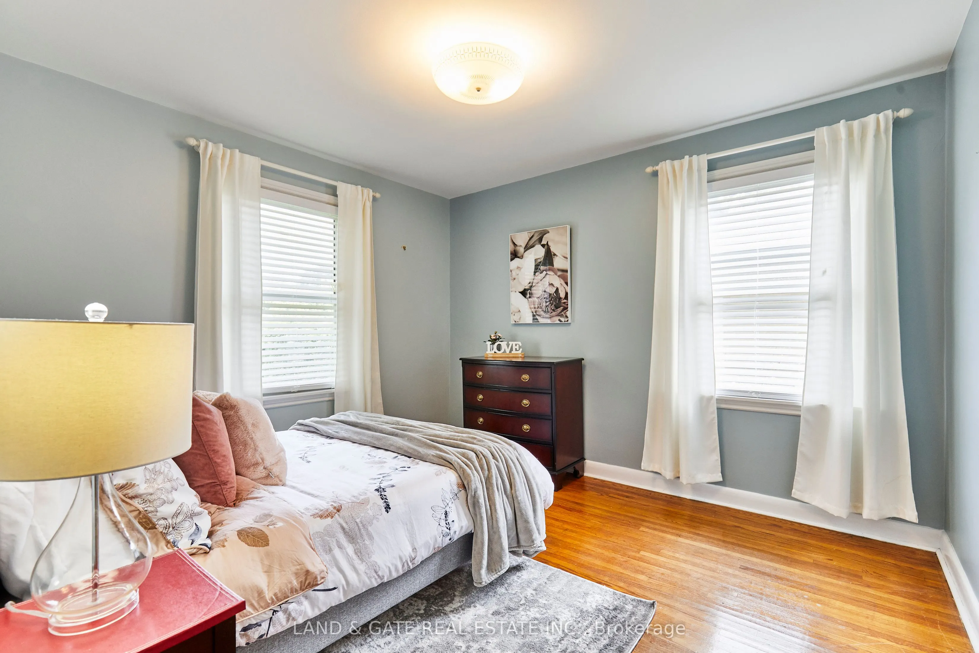 854 Regent Drive