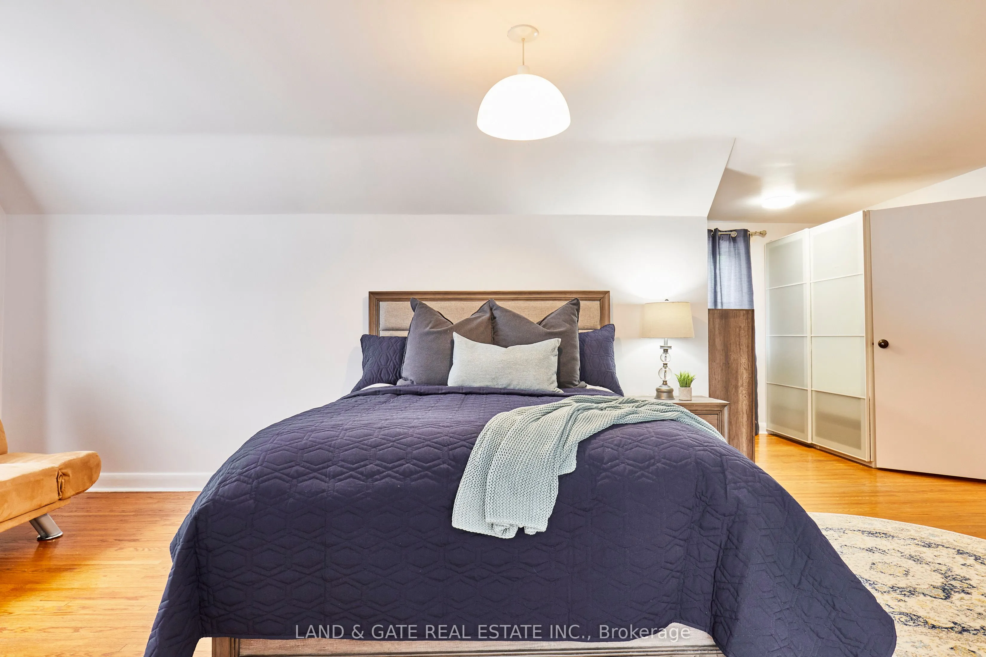 854 Regent Drive