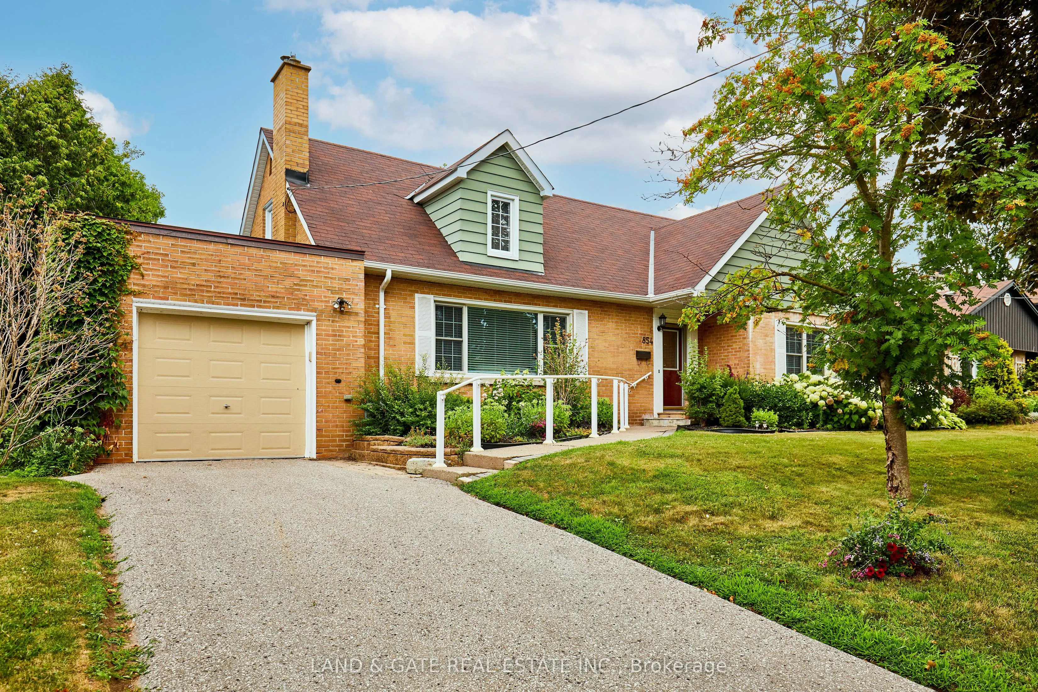 854 Regent Drive
