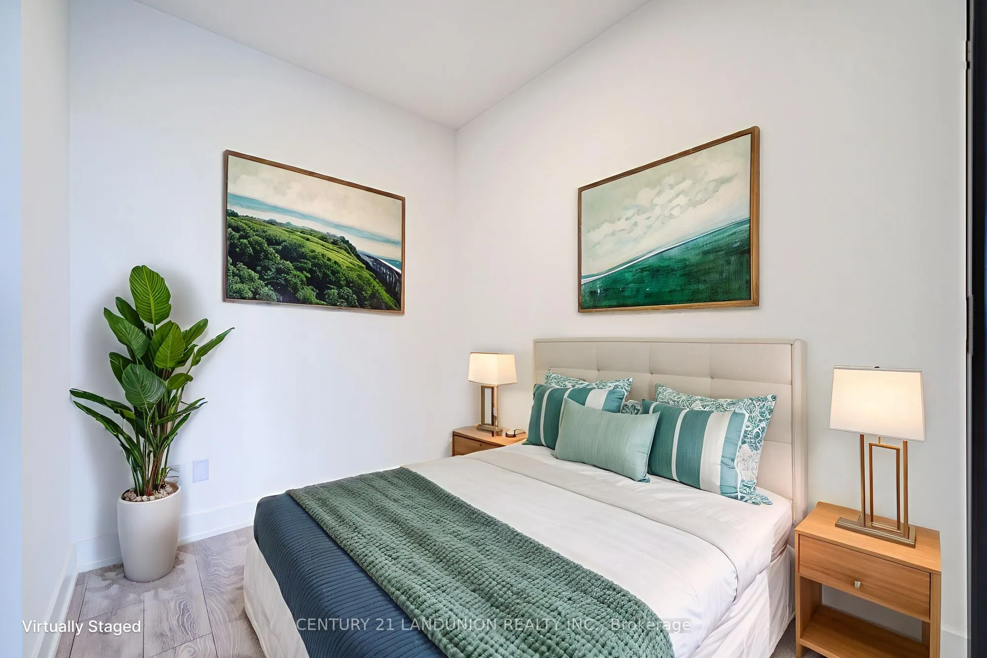 1285 Queen Street E, #512