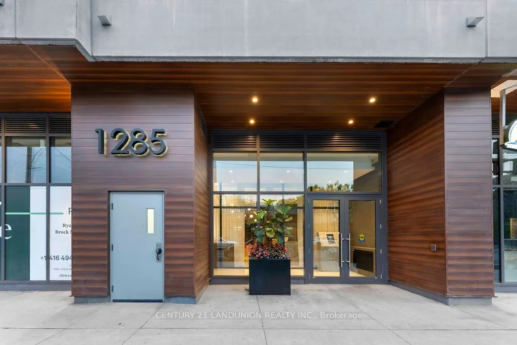 1285 Queen Street E, #512
