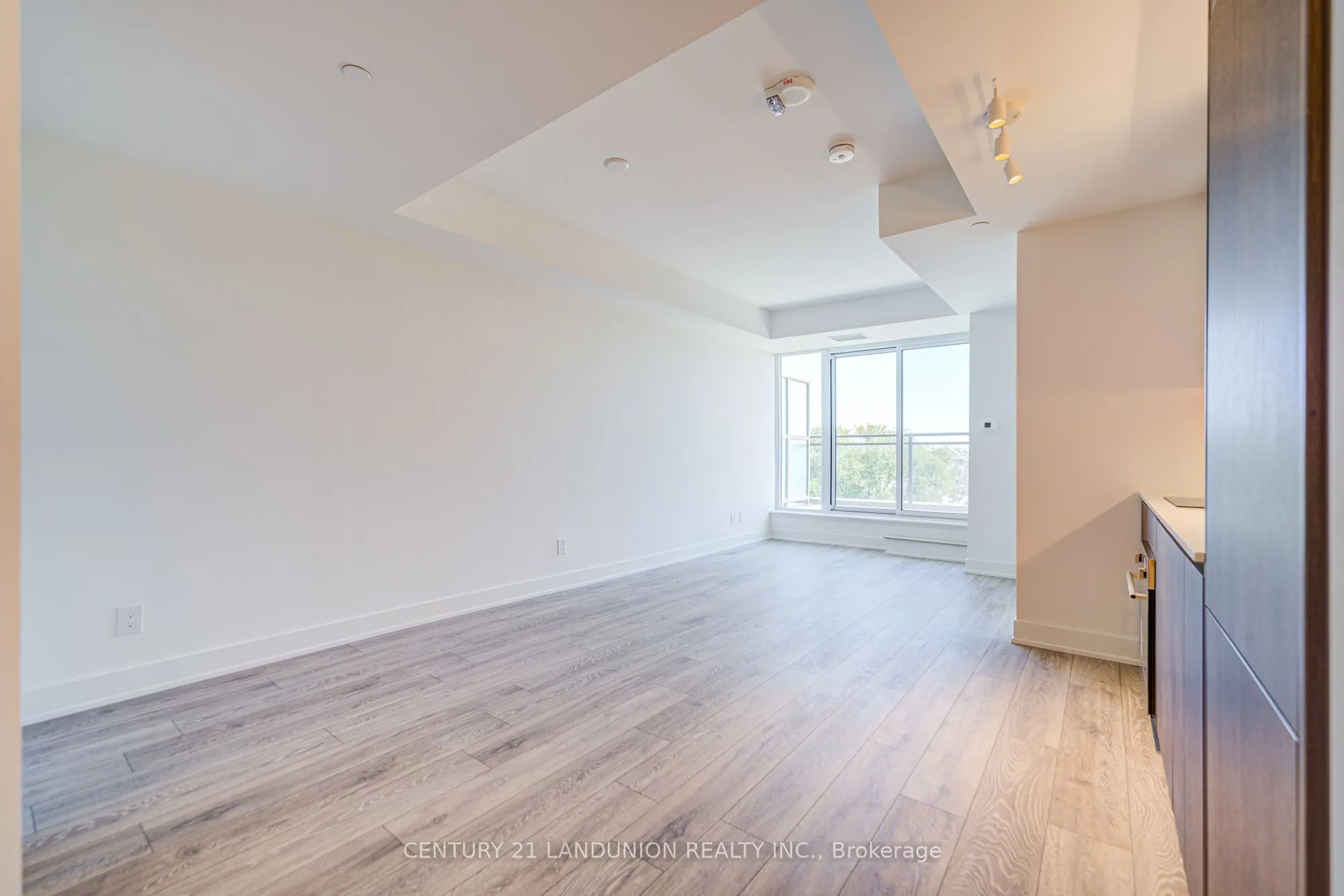 1285 Queen Street E, #512
