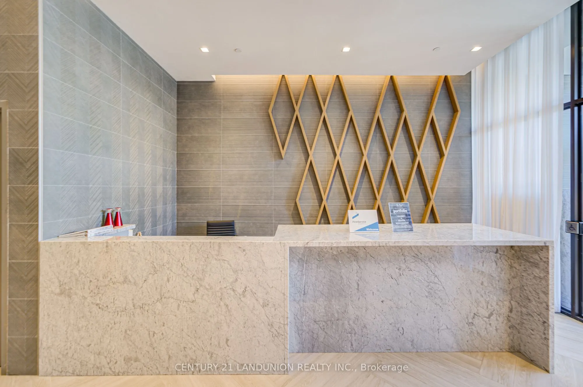 1285 Queen Street E, #512