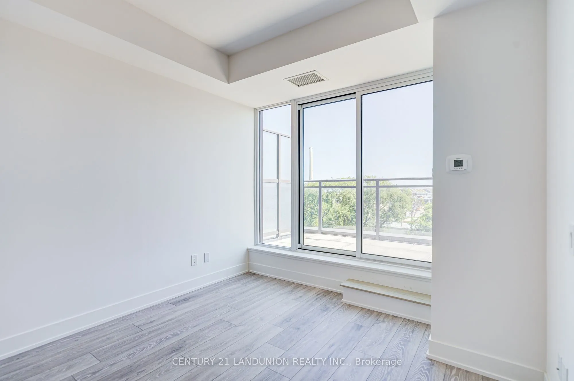 1285 Queen Street E, #512