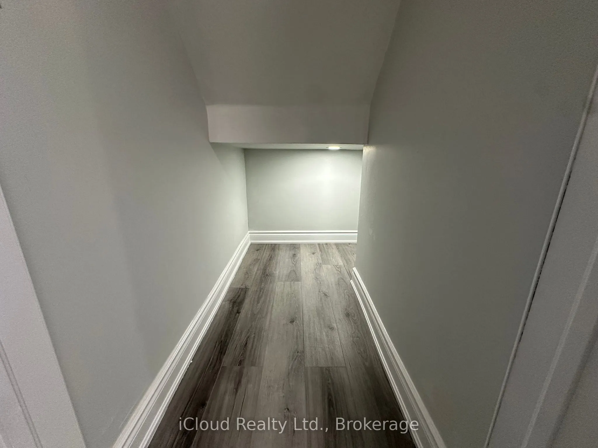 13 Raithby Crescent