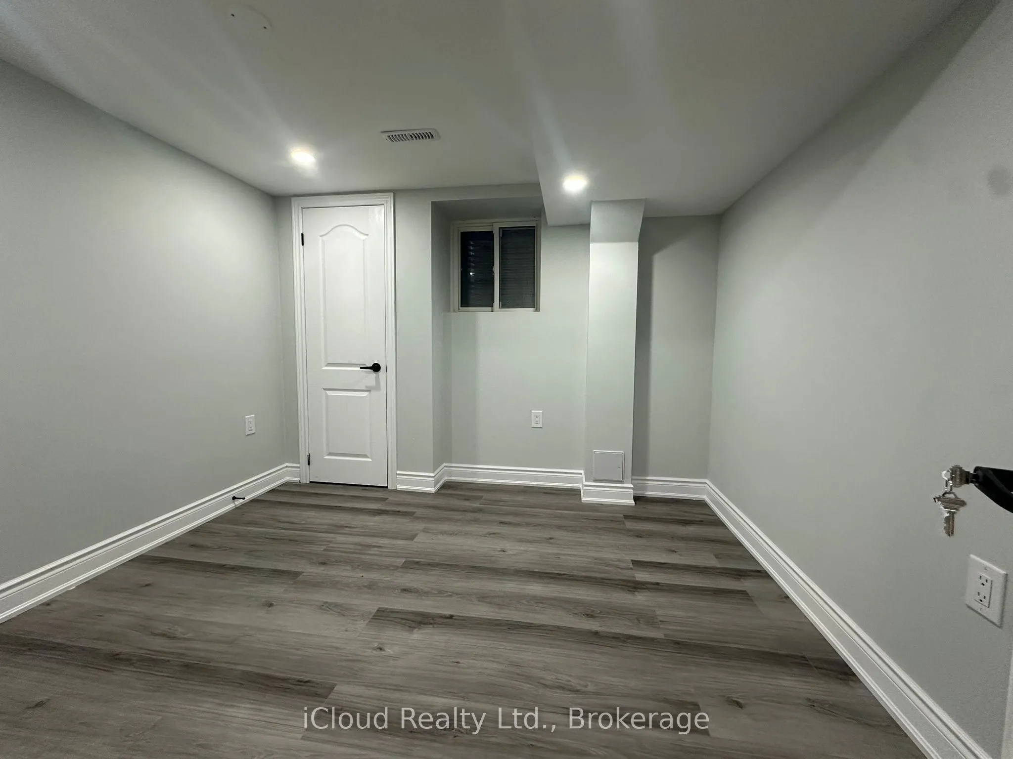 13 Raithby Crescent