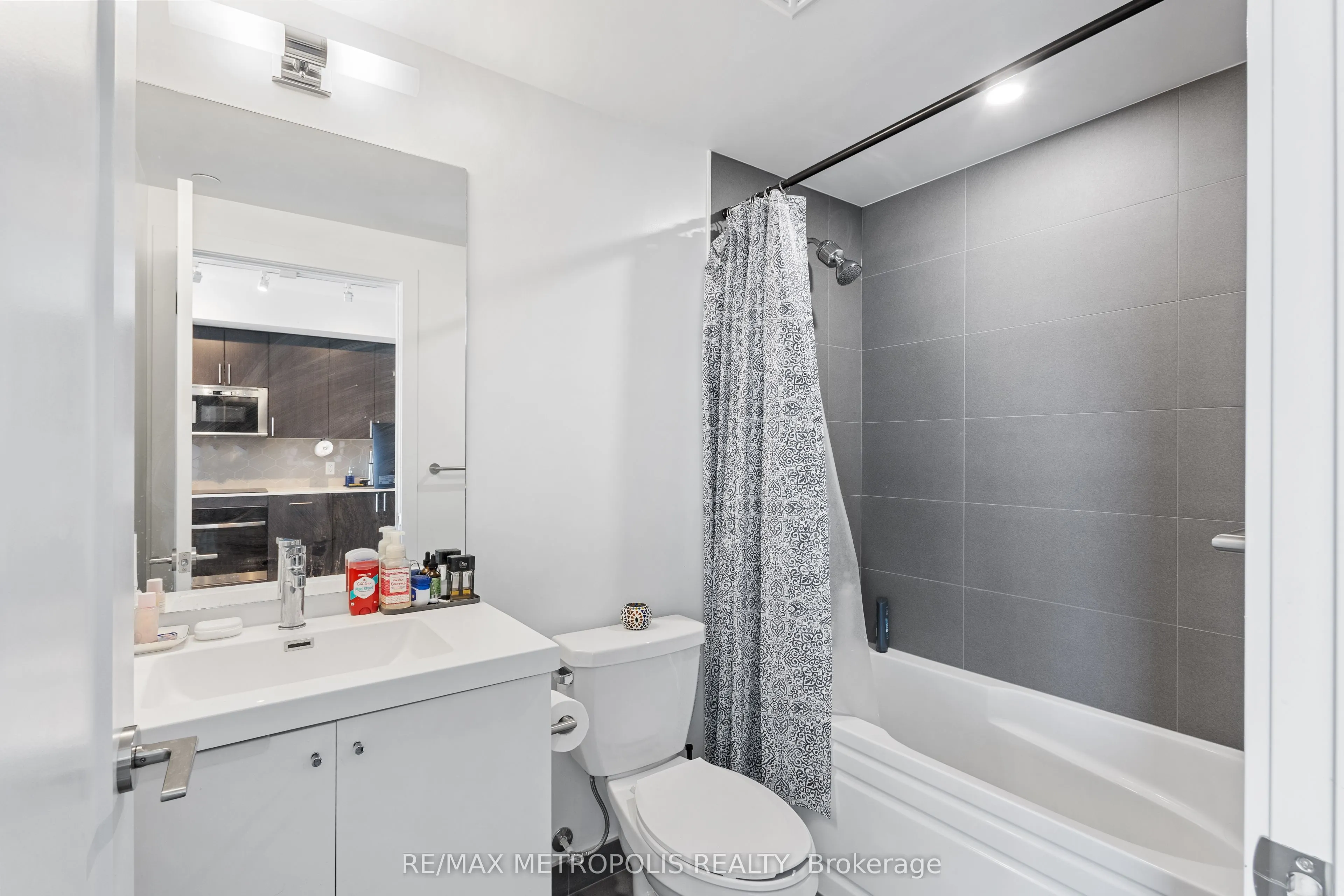 2545 Simcoe Street N, #1419