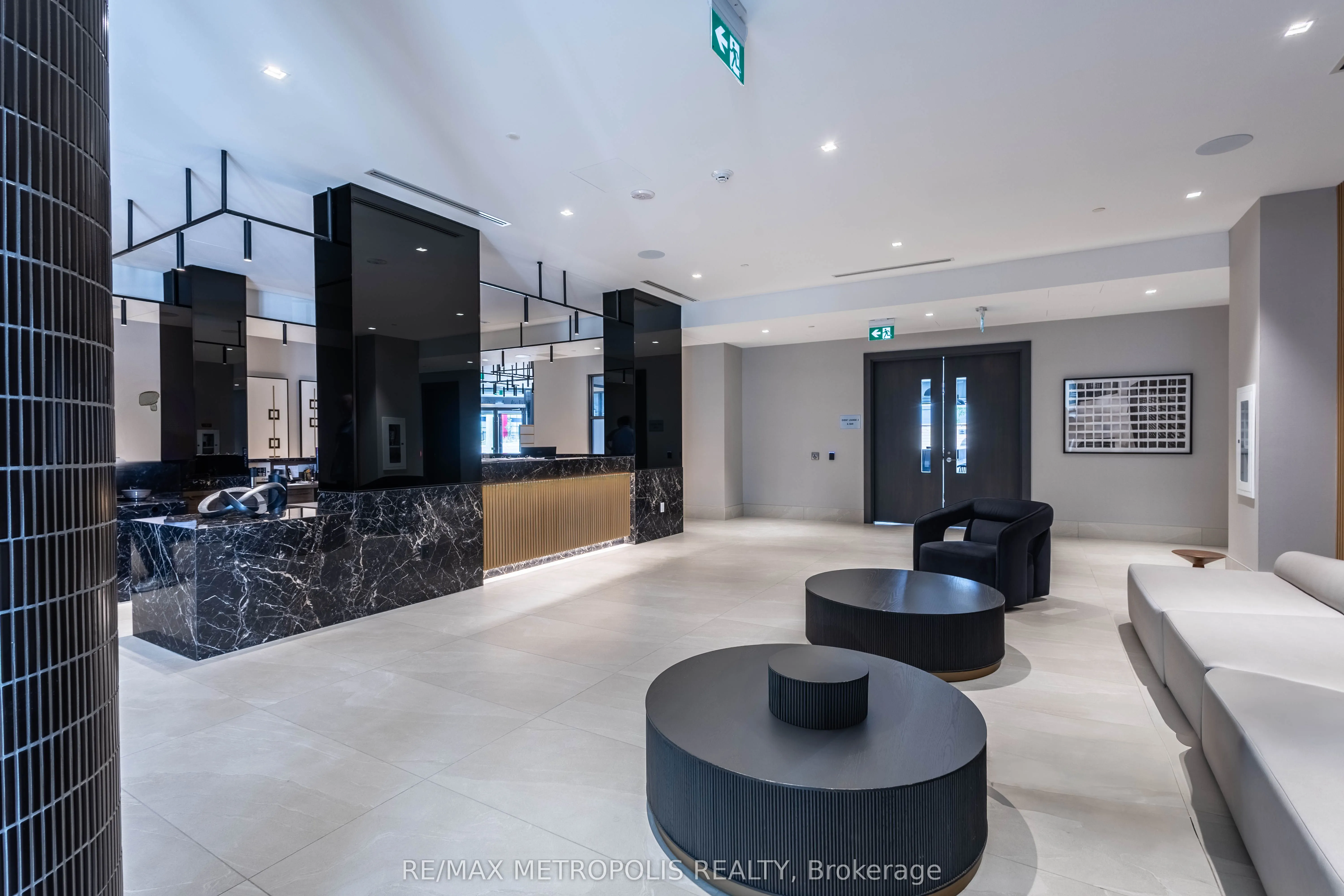 2545 Simcoe Street N, #1419
