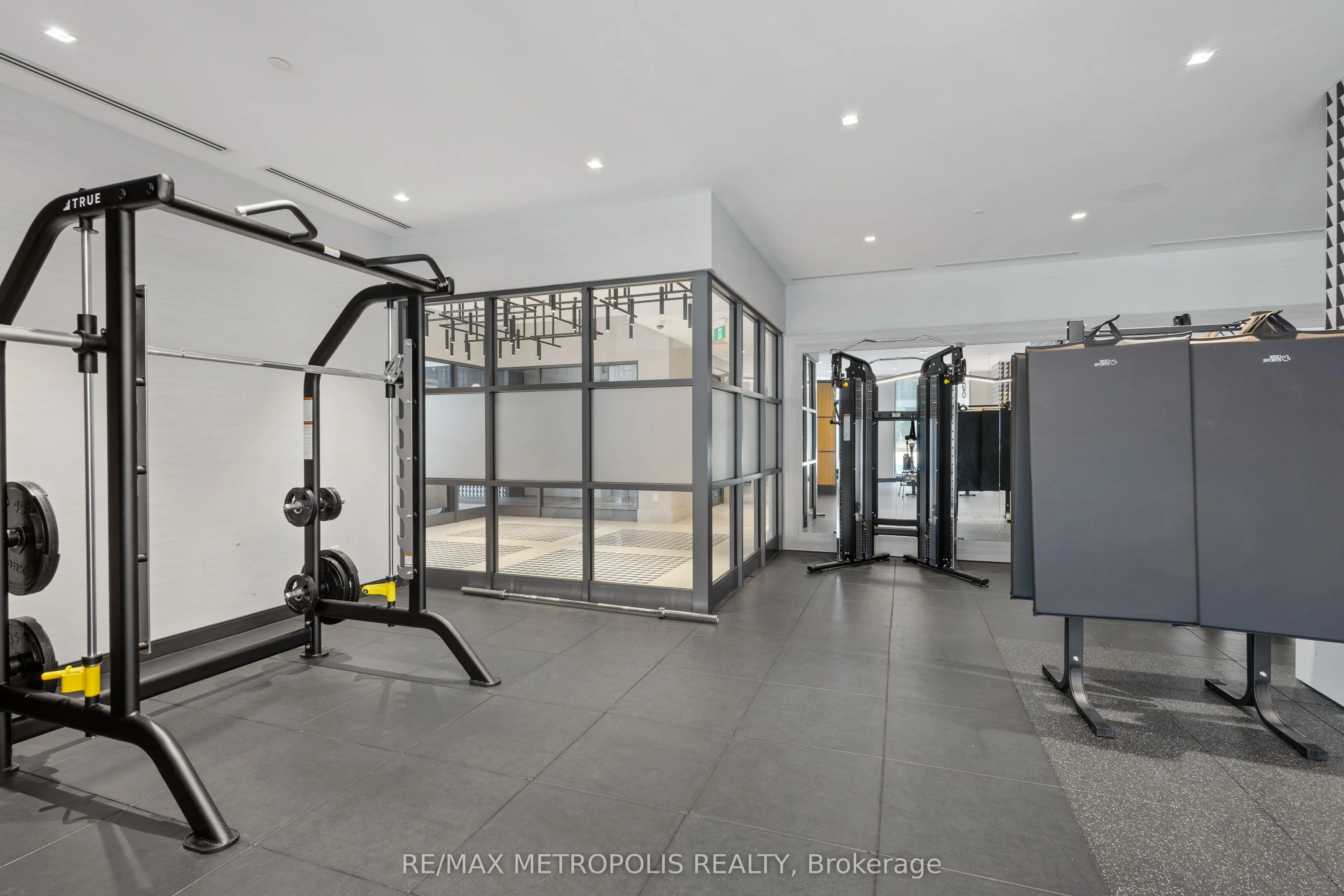2545 Simcoe Street N, #1419