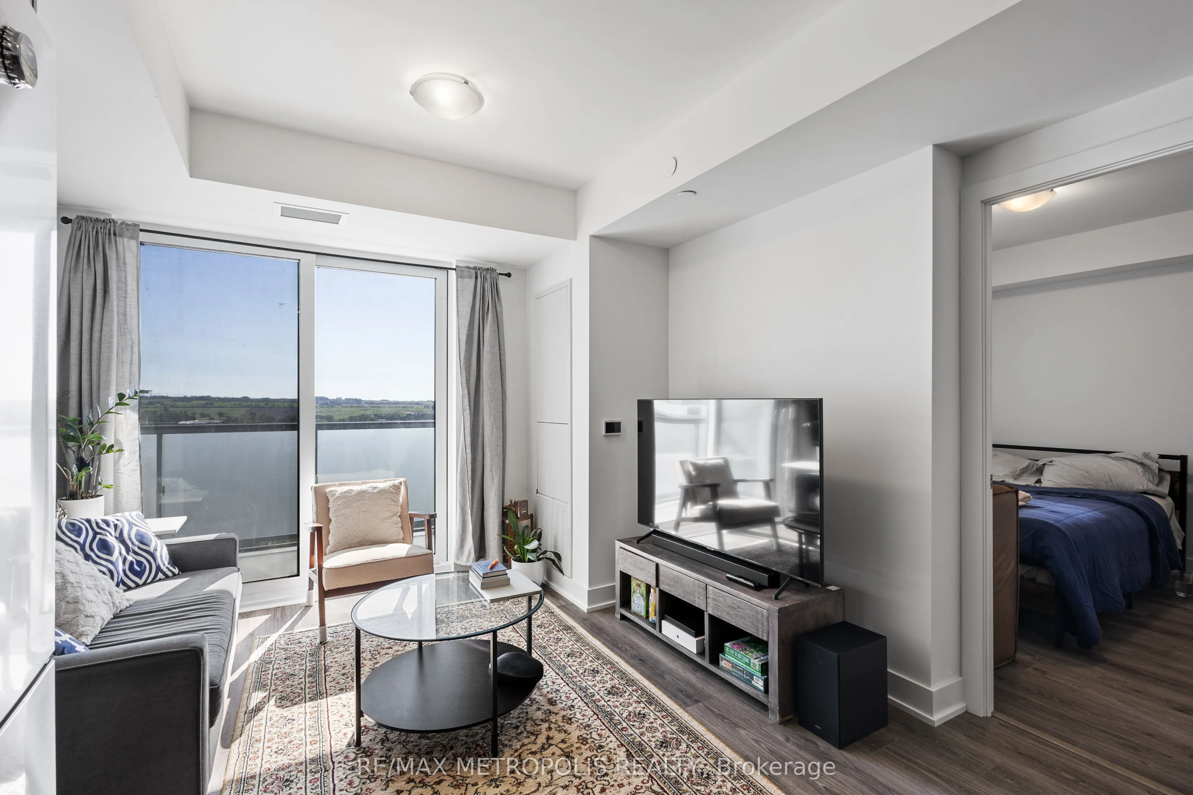 2545 Simcoe Street N, #1419