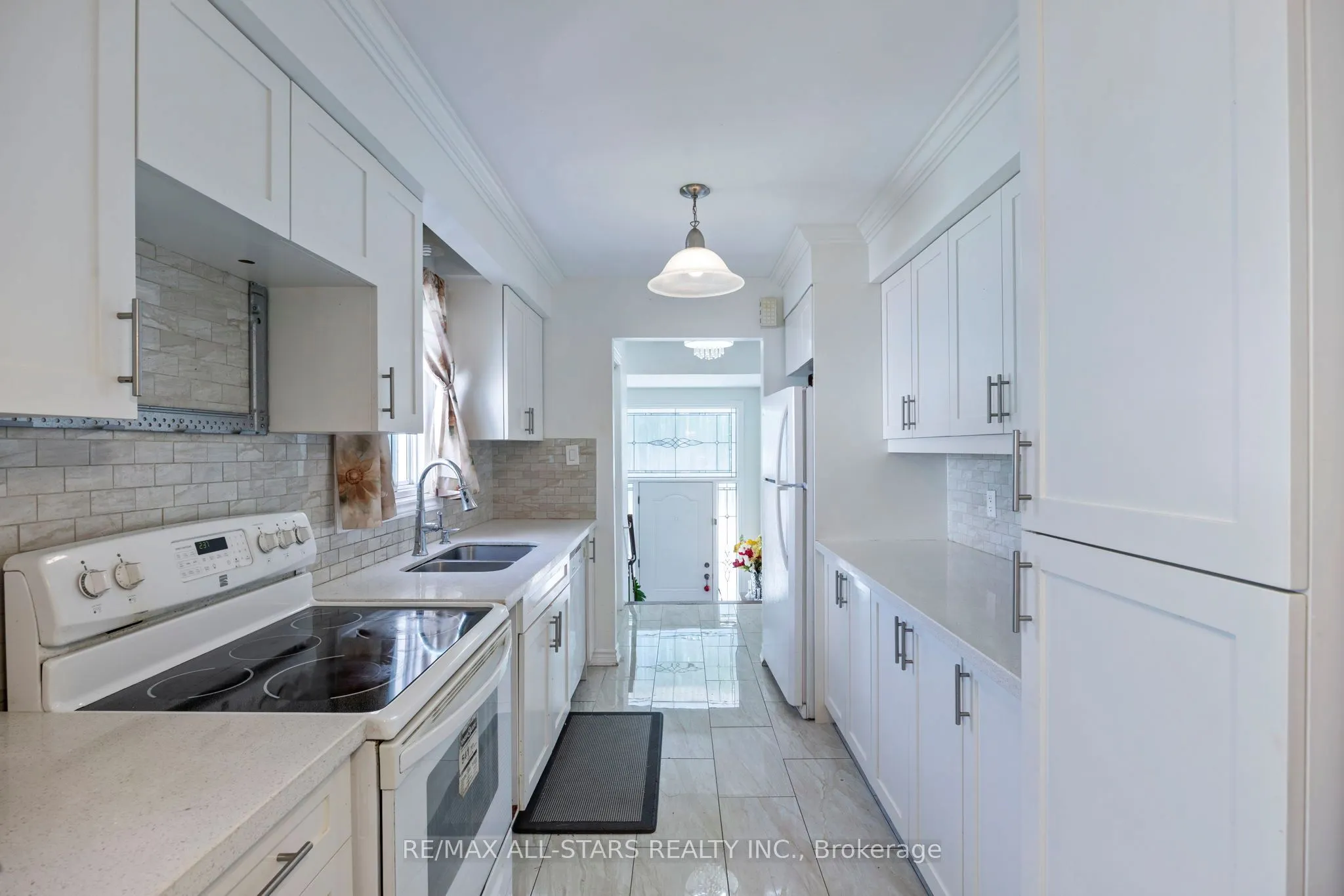 54 Kennaley Crescent E