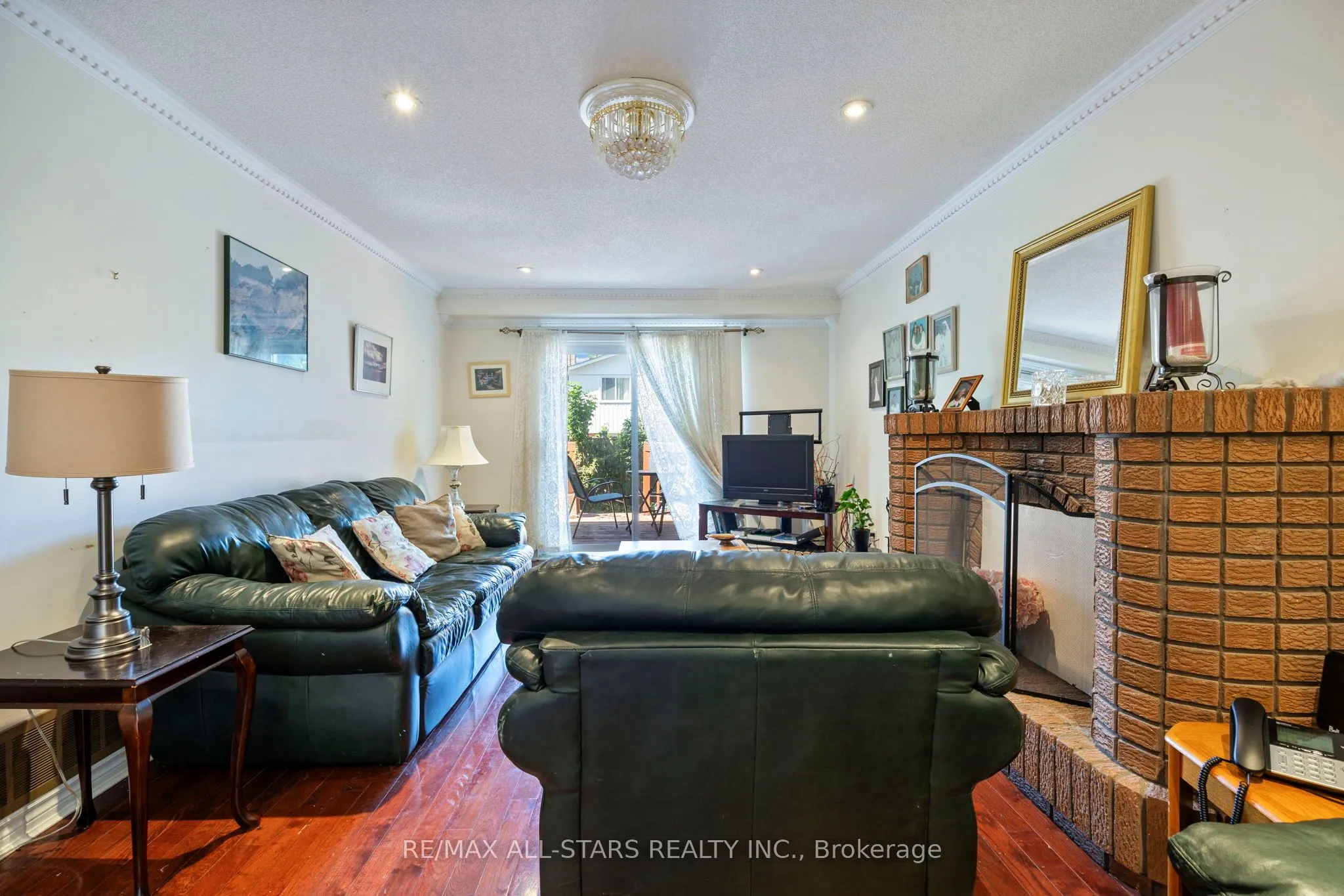 54 Kennaley Crescent E