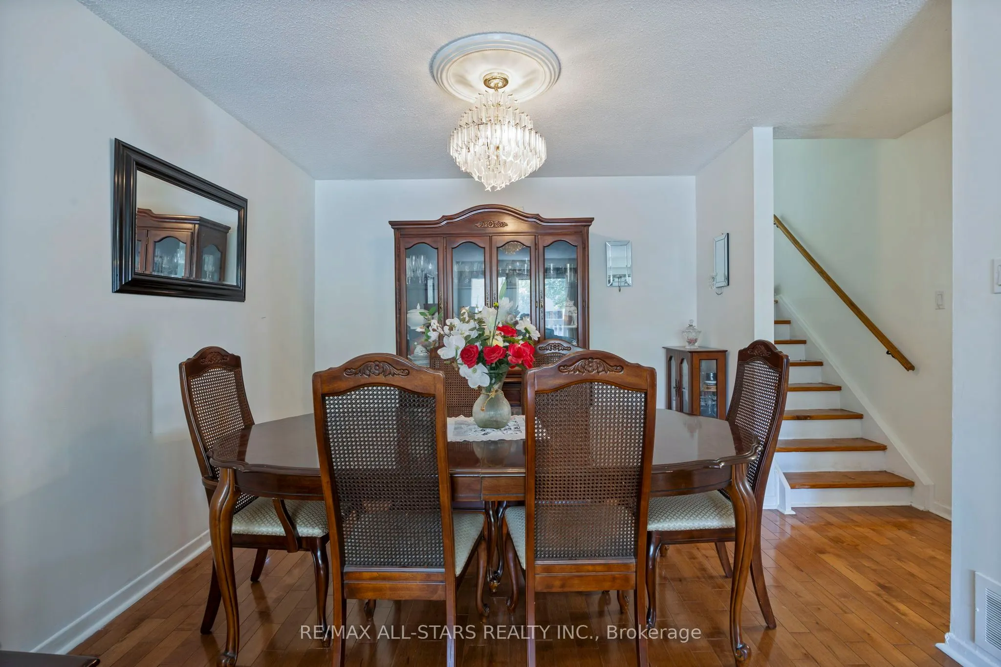 54 Kennaley Crescent E