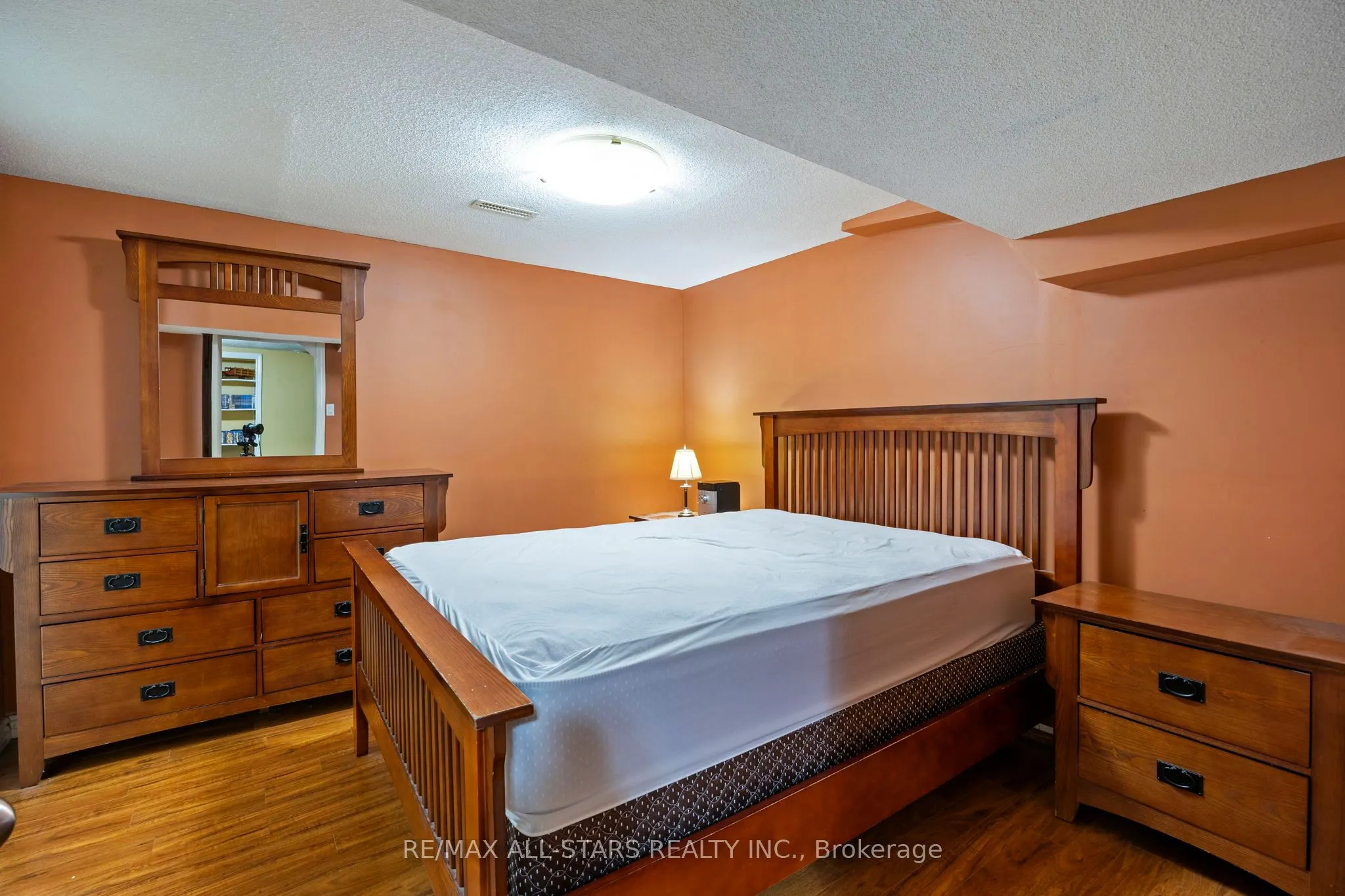 54 Kennaley Crescent E