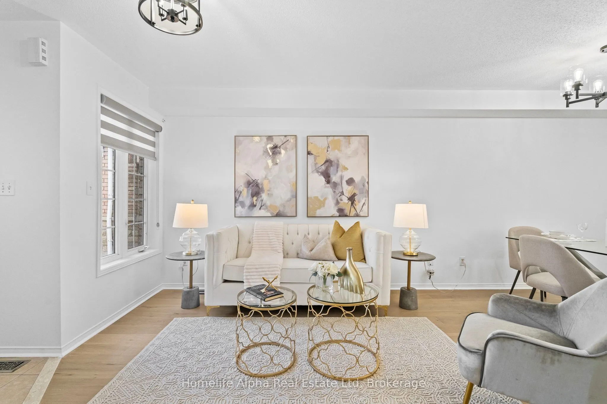 10 Bon Echo Court
