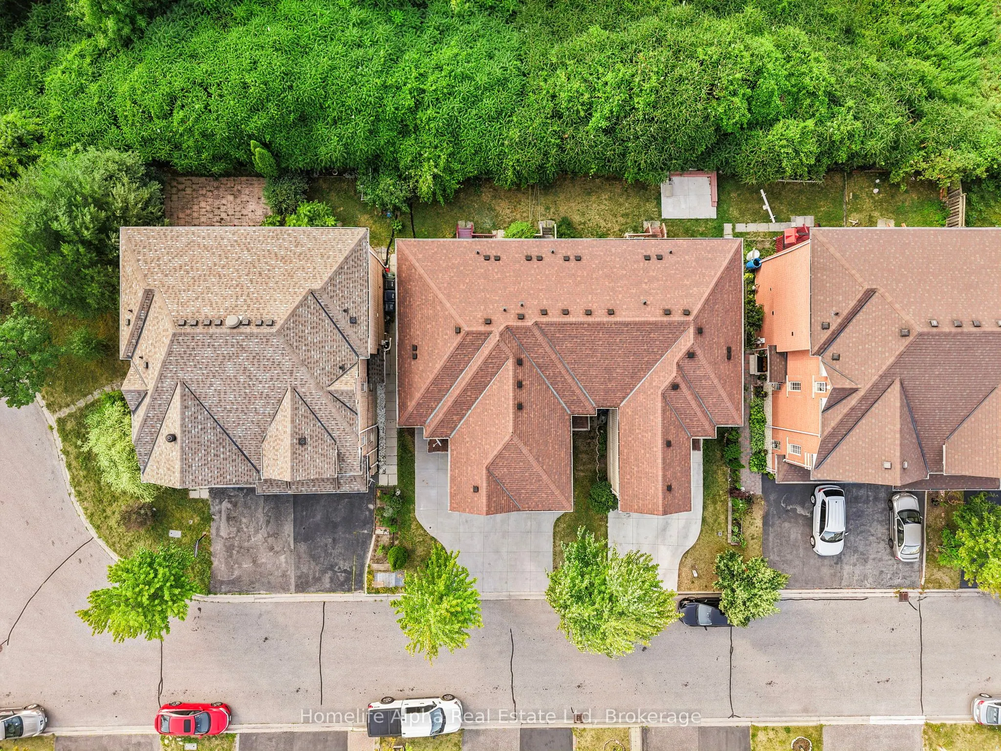 10 Bon Echo Court
